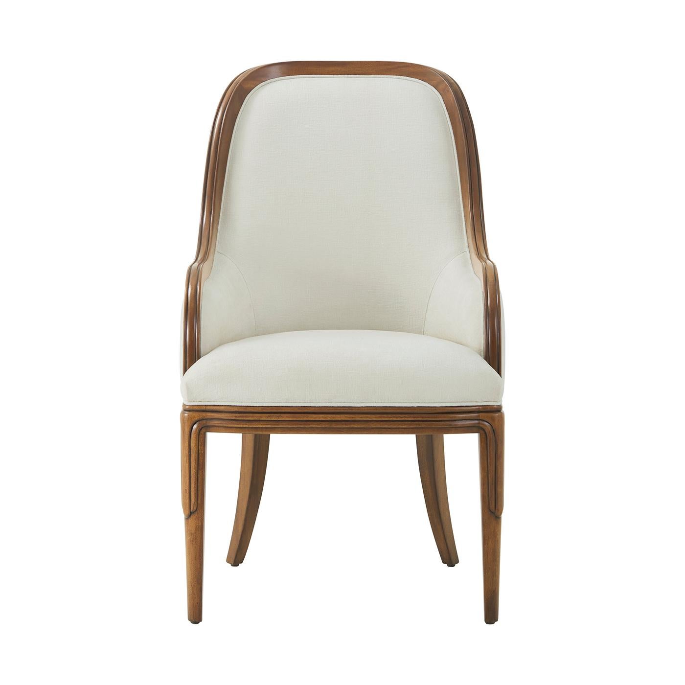 Gepolsterte Esstischsessel aus Nussbaum im Art déco-Stil (2er-Set) (Stoff) im Angebot