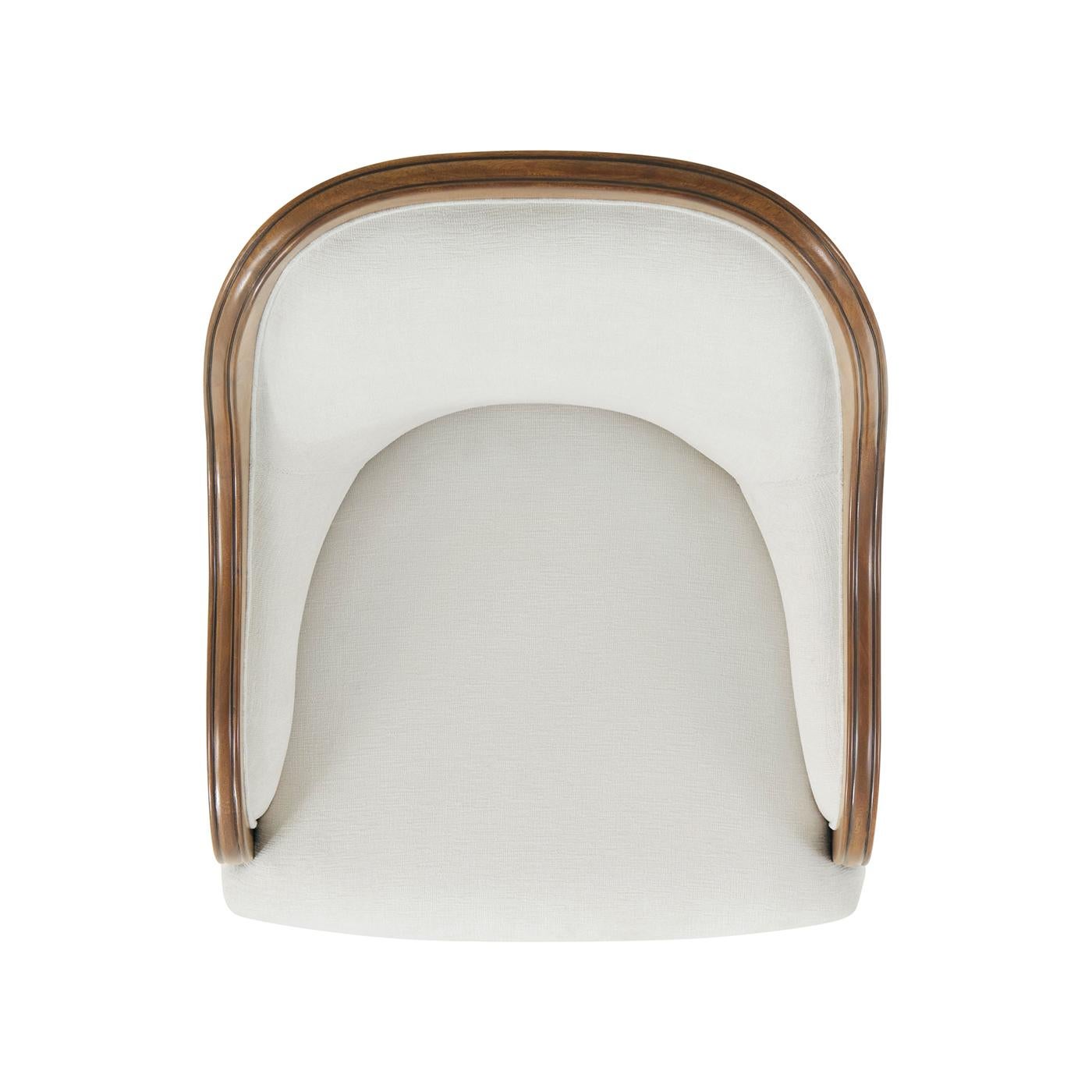 Gepolsterte Esstischsessel aus Nussbaum im Art déco-Stil (2er-Set) im Angebot 1