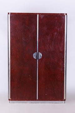 Armario Bauhaus de nogal fabricado en Chequia por Vichr a Spol, 1930-1939