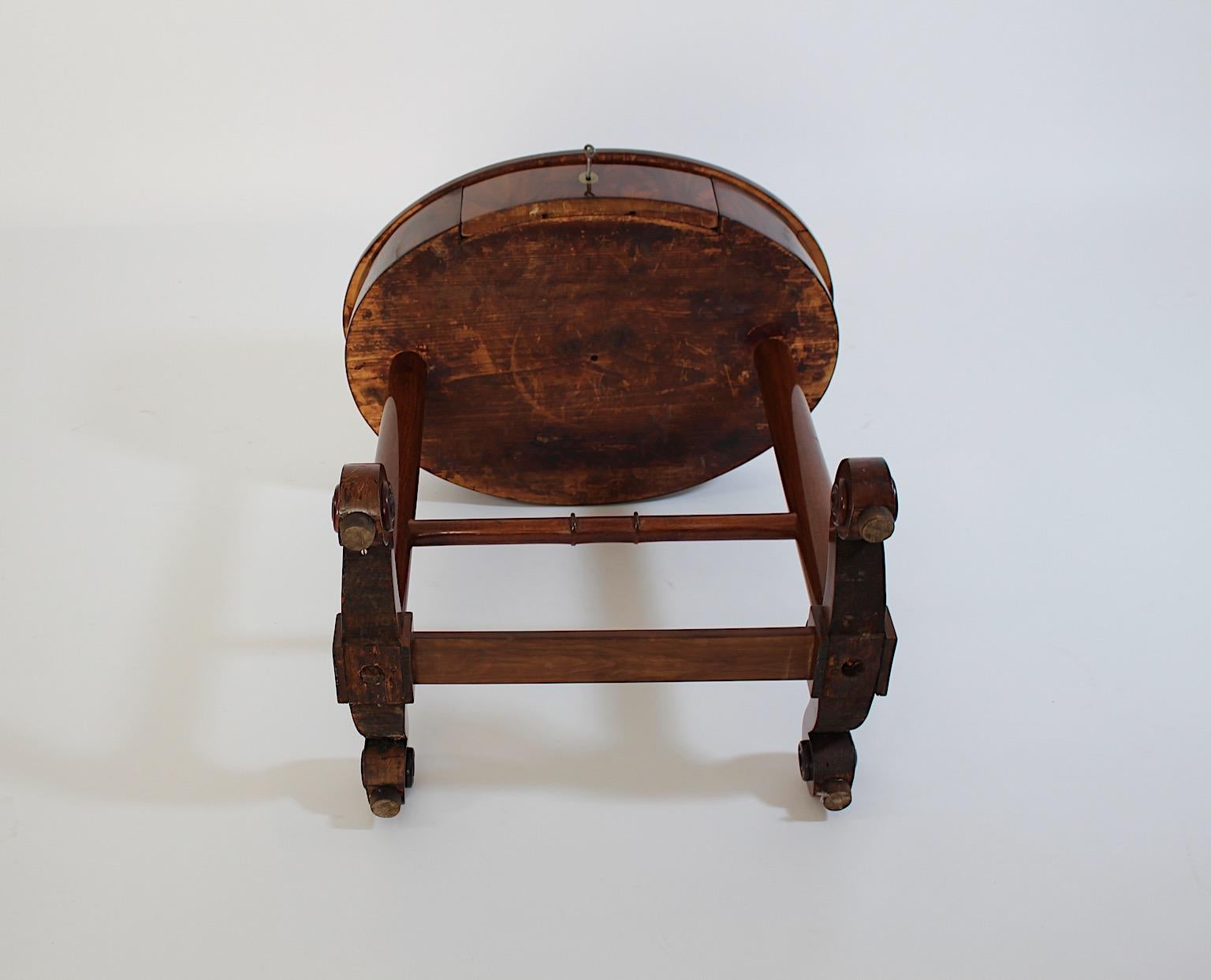 Walnut Biedermeier Oval Side Table Sewing Table circa 1825 Vienna For Sale 7