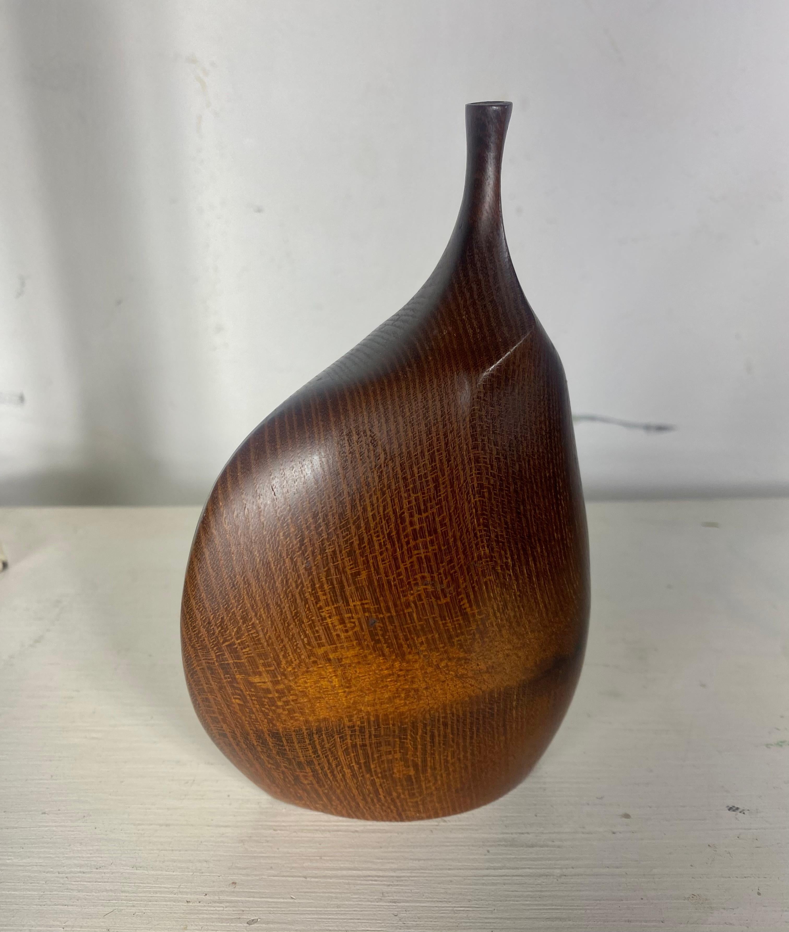 Mid-Century Modern Walnut Biomorphic vase by California Designer Craftsman, Doug Ayers, c. 1960 For Sale