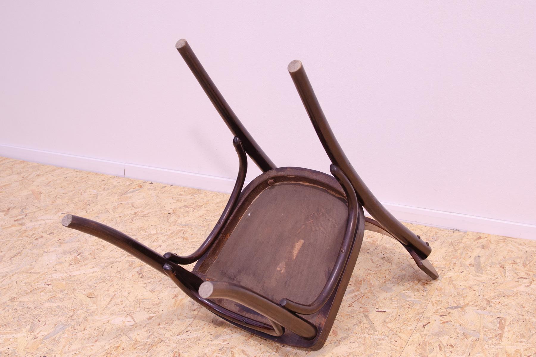 Walnut bistro chair THONET, Czechoslovakia, 1920´s 7