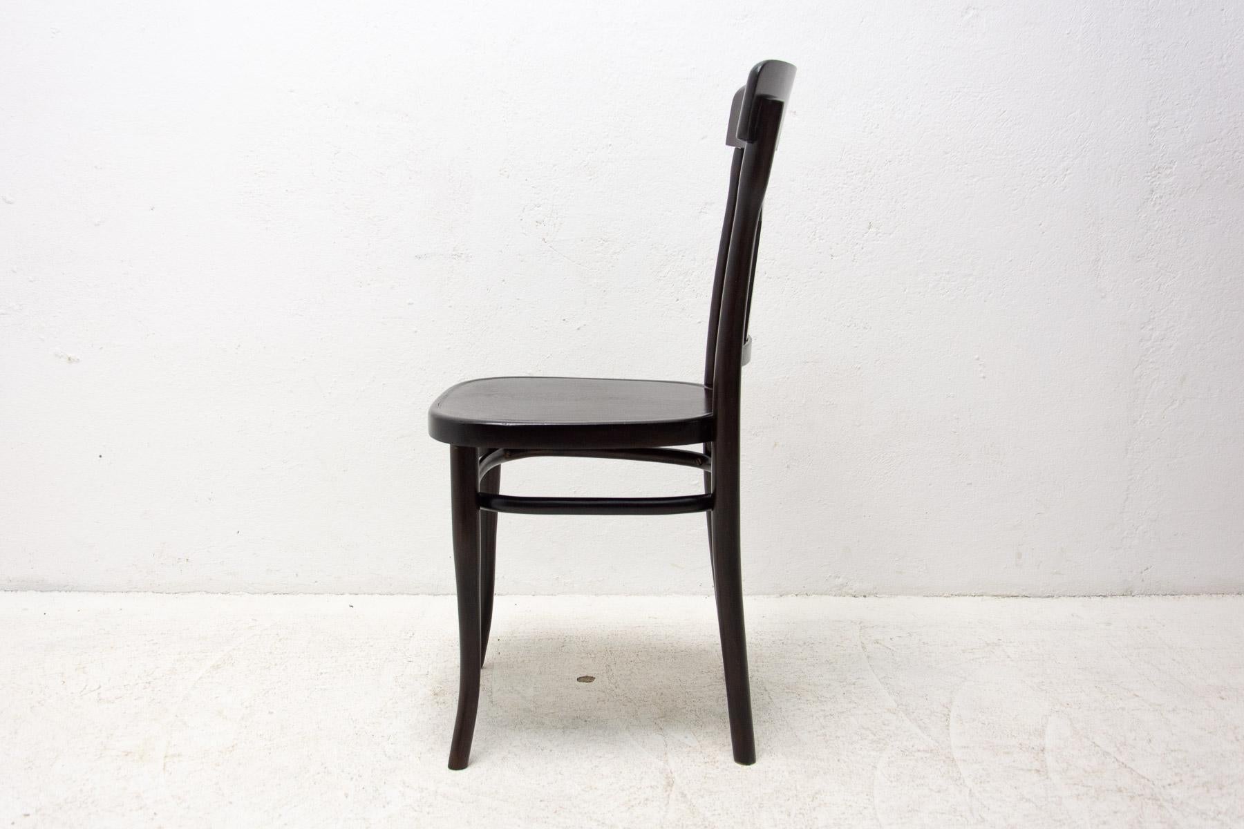 20th Century Walnut Bistro Chair Thonet, Czechoslovakia, 1920s