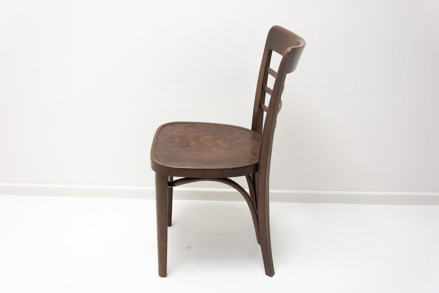 Walnut Bistro Chair Thonet, Czechoslovakia, 1930s 2