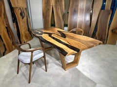 Walnut Black Transparent Epoxy Resin River Wooden Dining Table