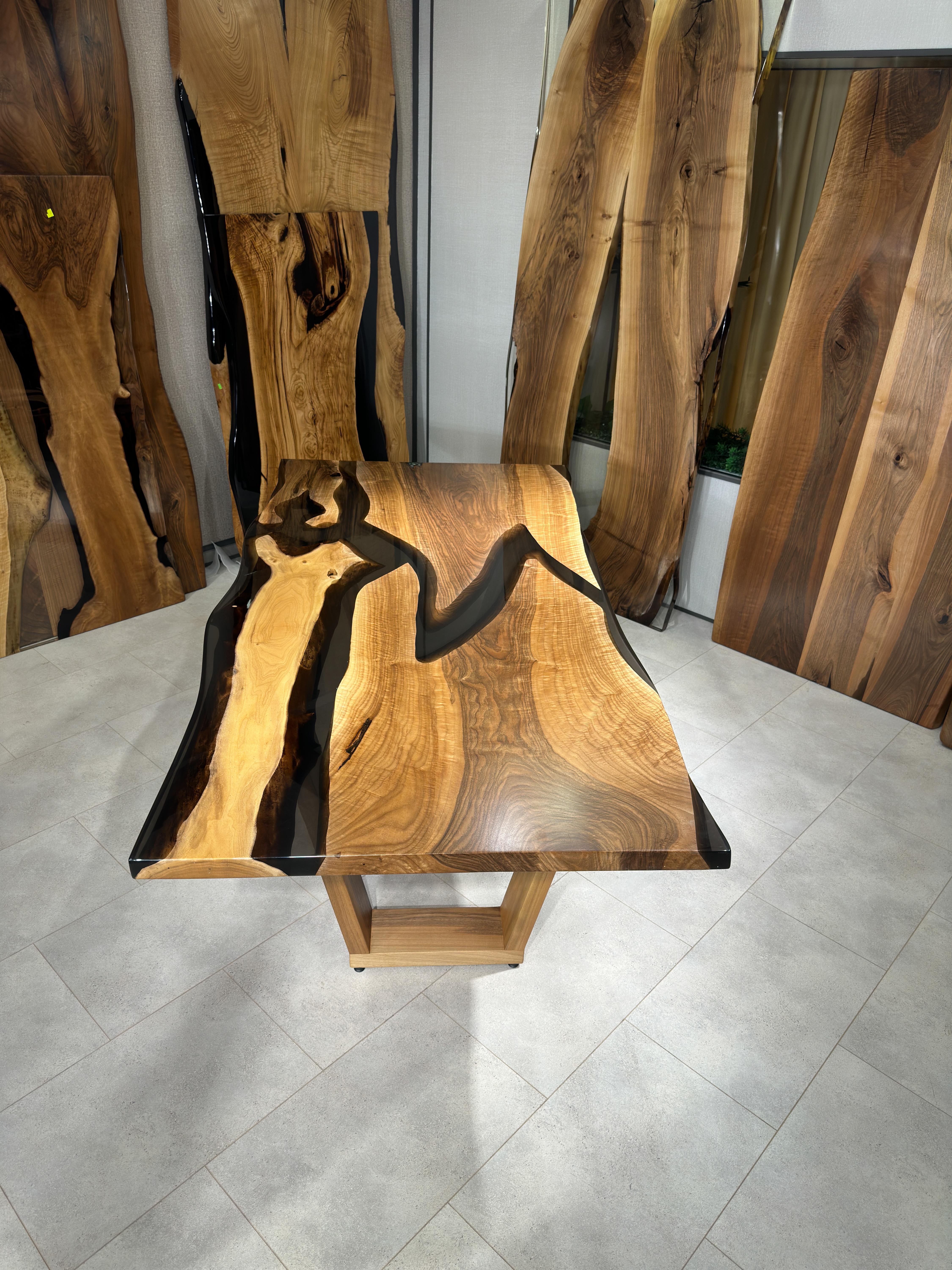 Table de salle à manger en bois de rivière, noyer, noir, résine époxy transparente Neuf - En vente à İnegöl, TR