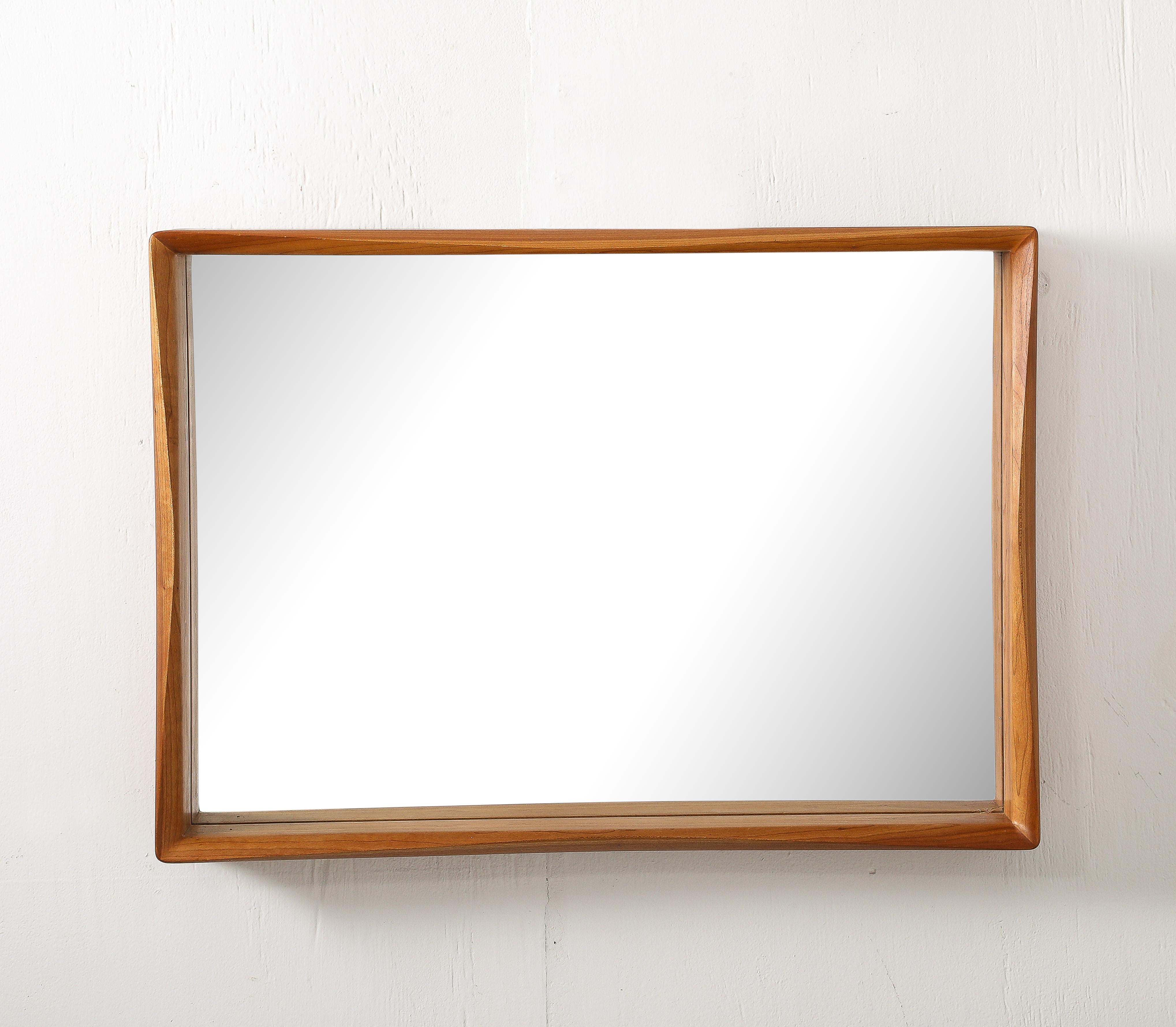20ième siècle Miroir en noyer et noyer noir, États-Unis, années 1960 en vente