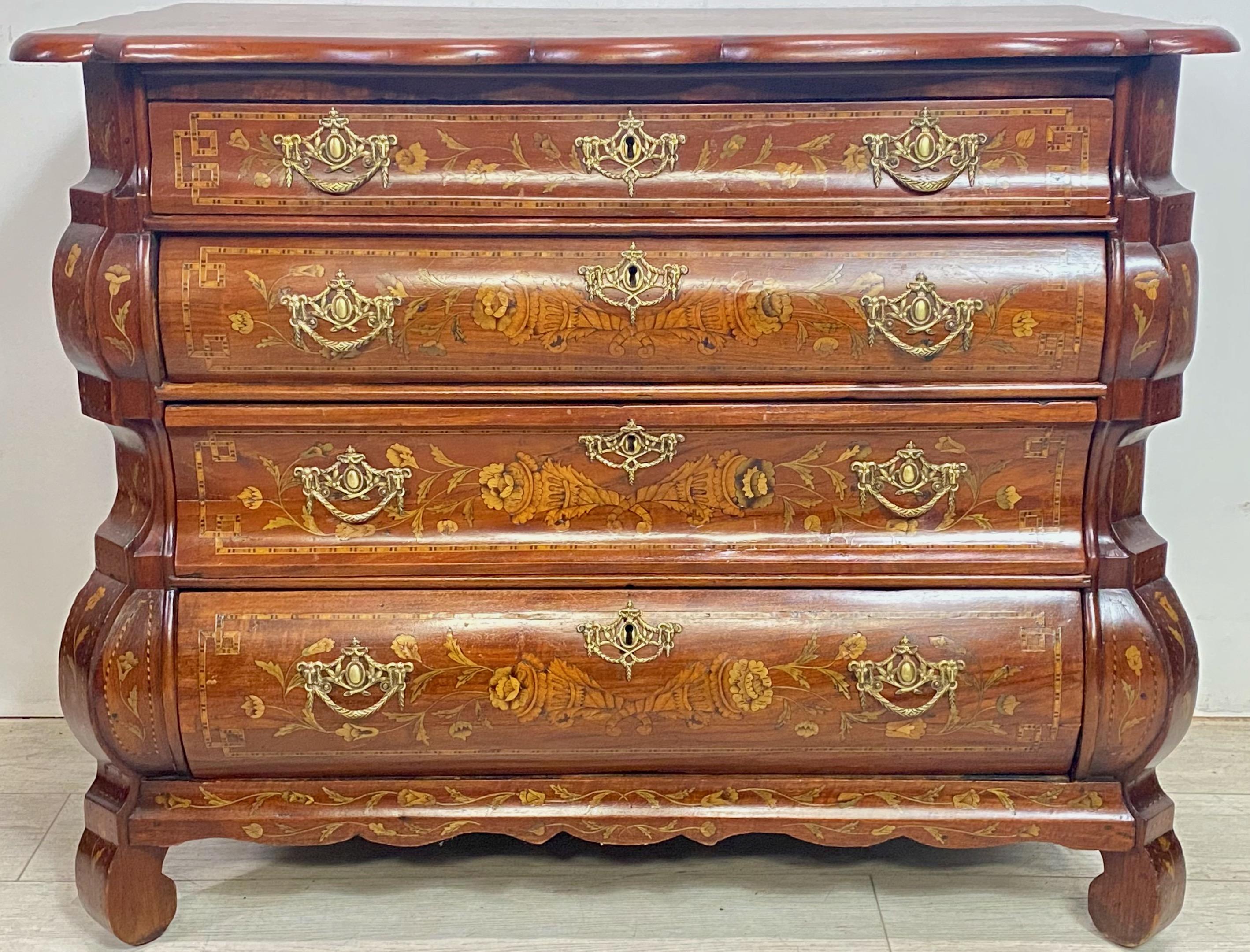 Walnut Bombe Style Chest with Satinwood and Fruit Wood Inlay, 18th Century Dutch For Sale 1