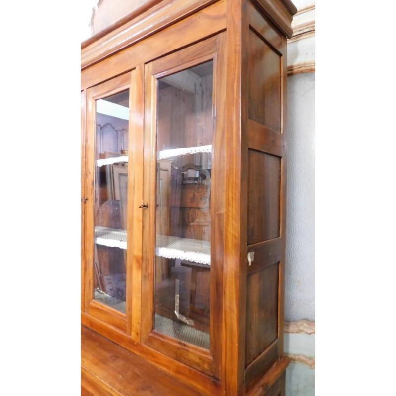 XIX secolo Credenza libreria in noce con 3 ante in vetro, Italia in vendita