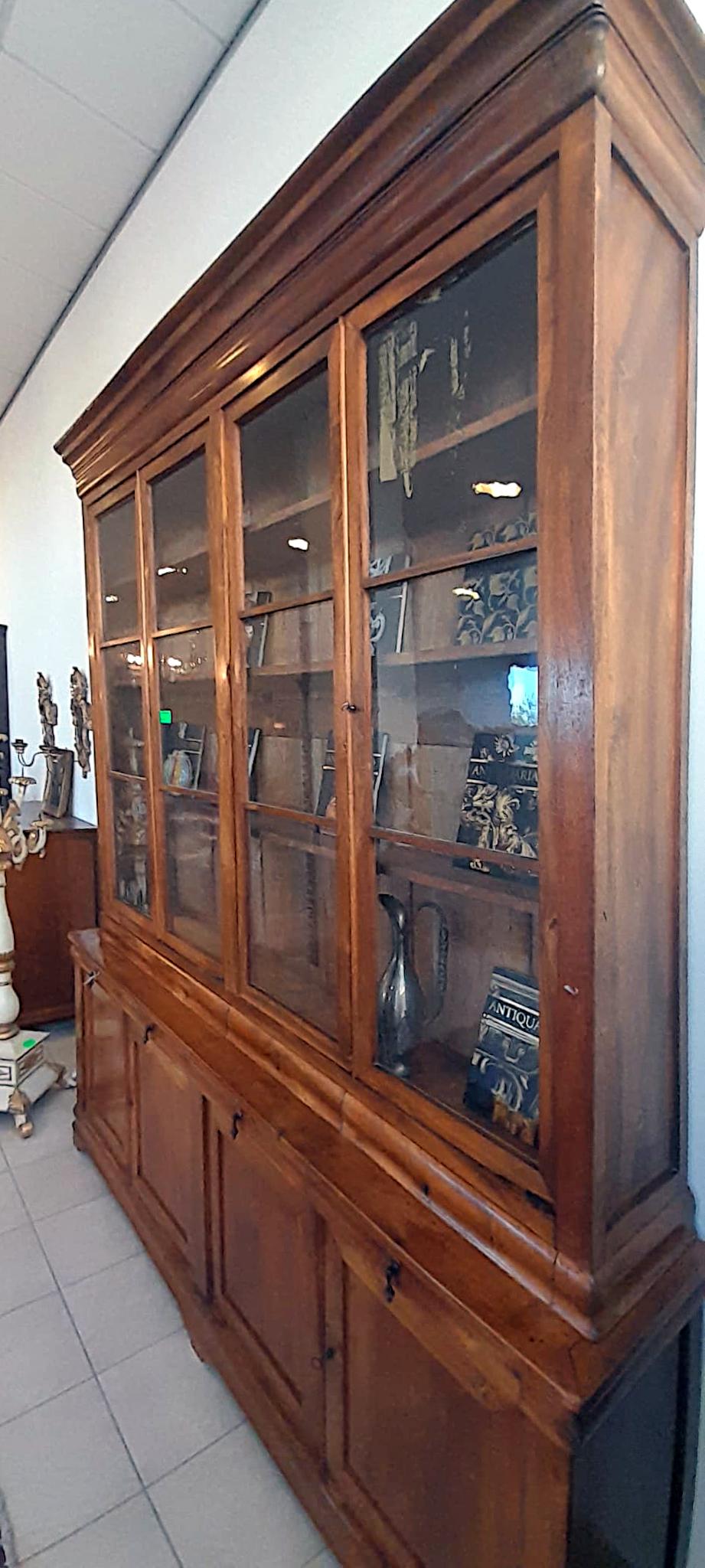 Walnut Bookcase with Showcase and Drawers of the  XIXth Century 3