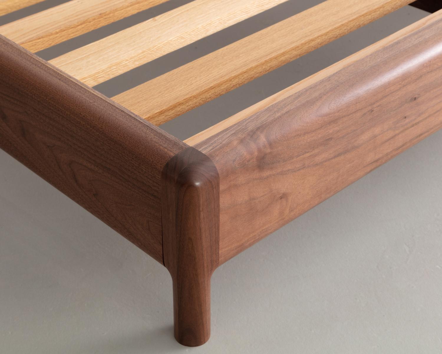 squiggly headboard