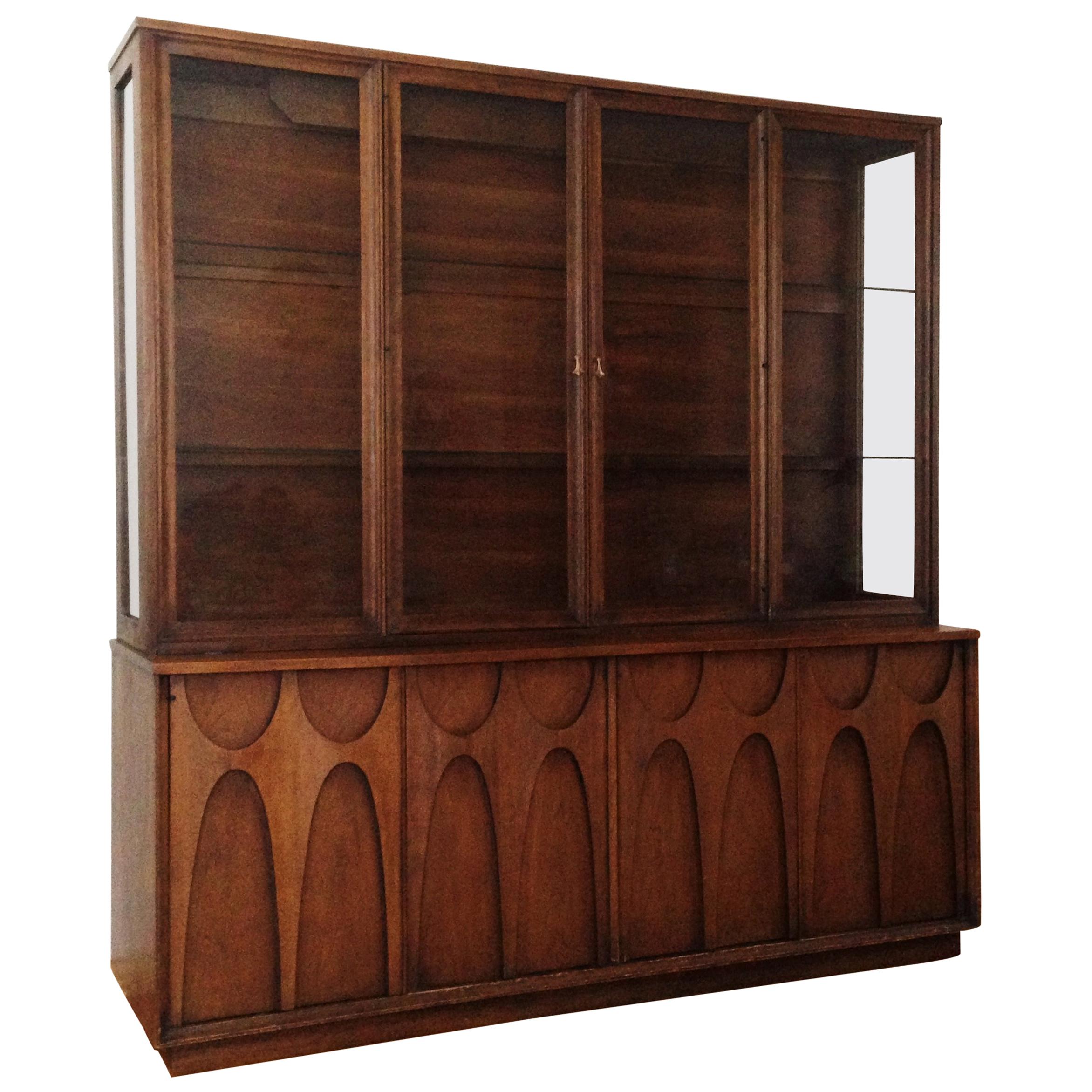 Walnut Brasilia Buffet Credenza by Broyhill with Detachable China Hutch For Sale