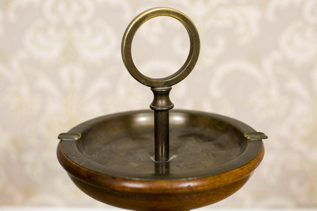 Walnut-Brass Standing Ashtray, circa 1930 In Good Condition In Opole, PL