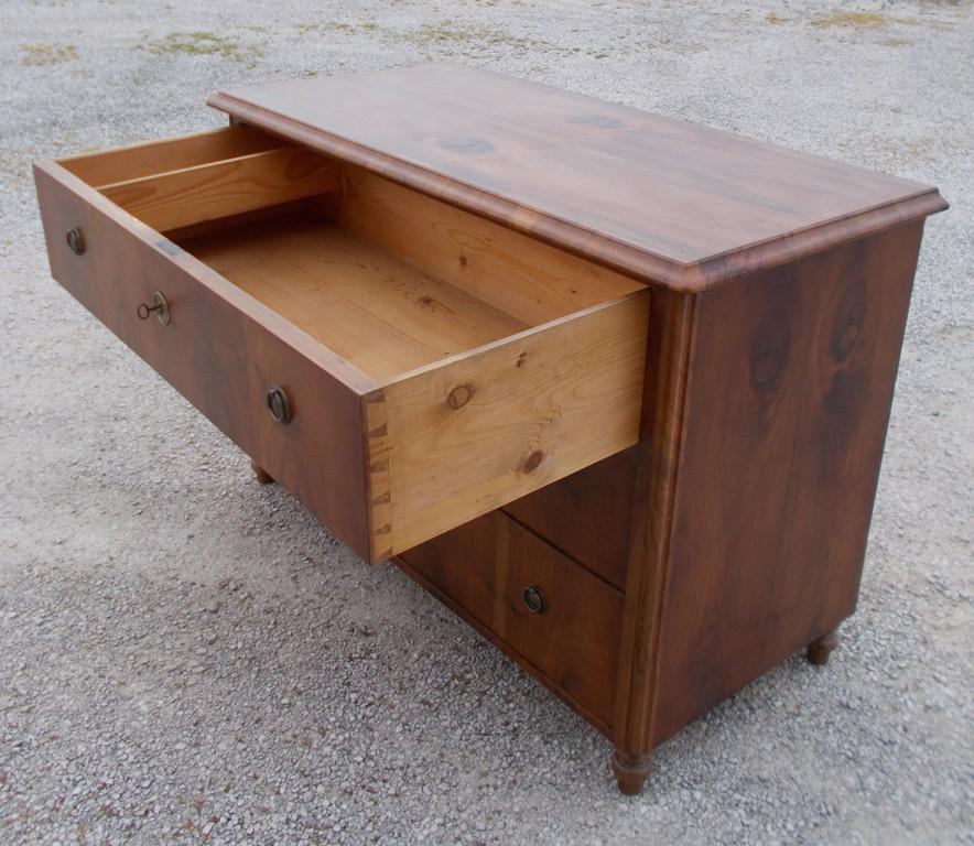 Woodwork Walnut Briar Chest of Drawer, End of the 19th Century For Sale