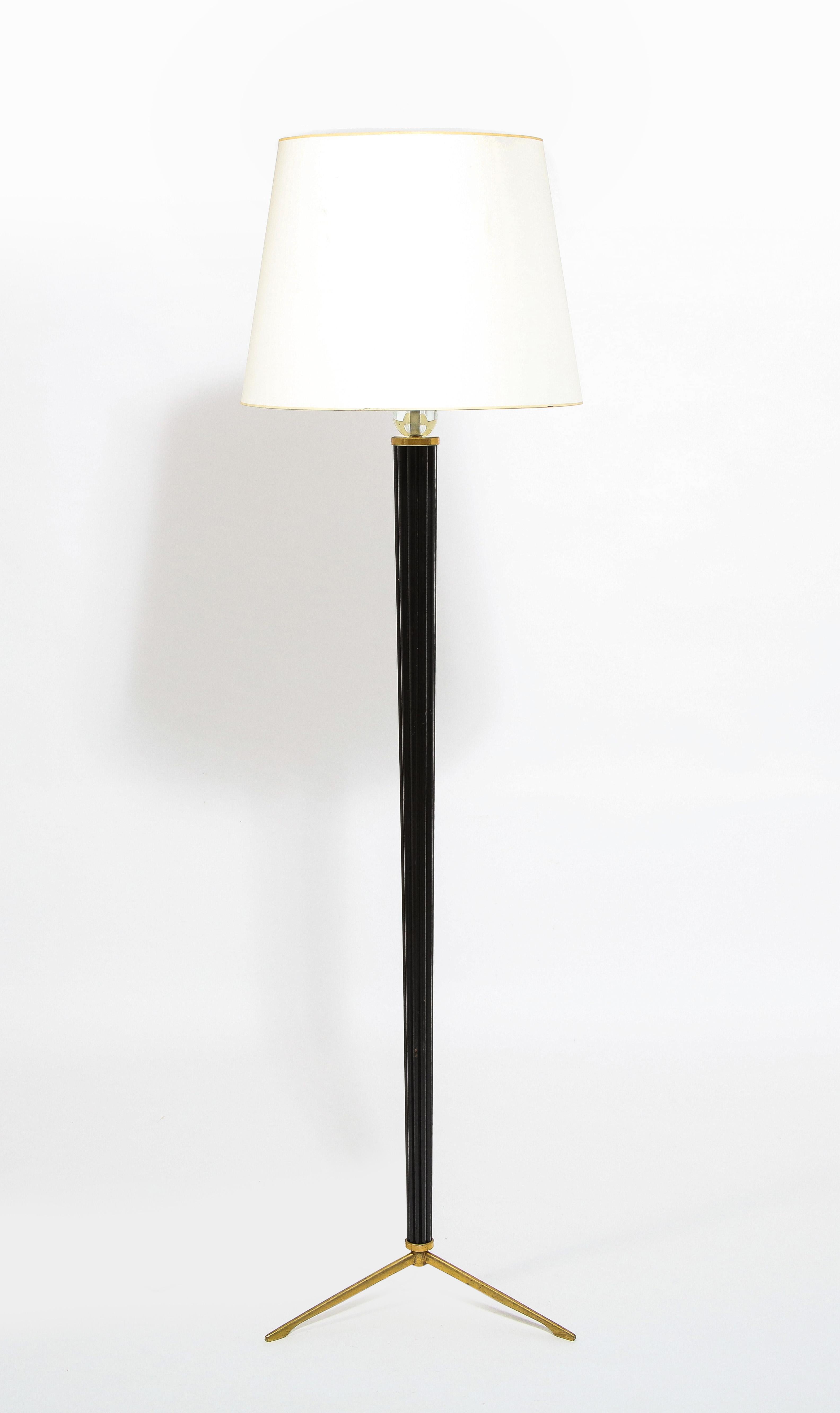 Walnut Bronze and Crystal Floor Lamp, Italy 1960's  In Good Condition For Sale In New York, NY