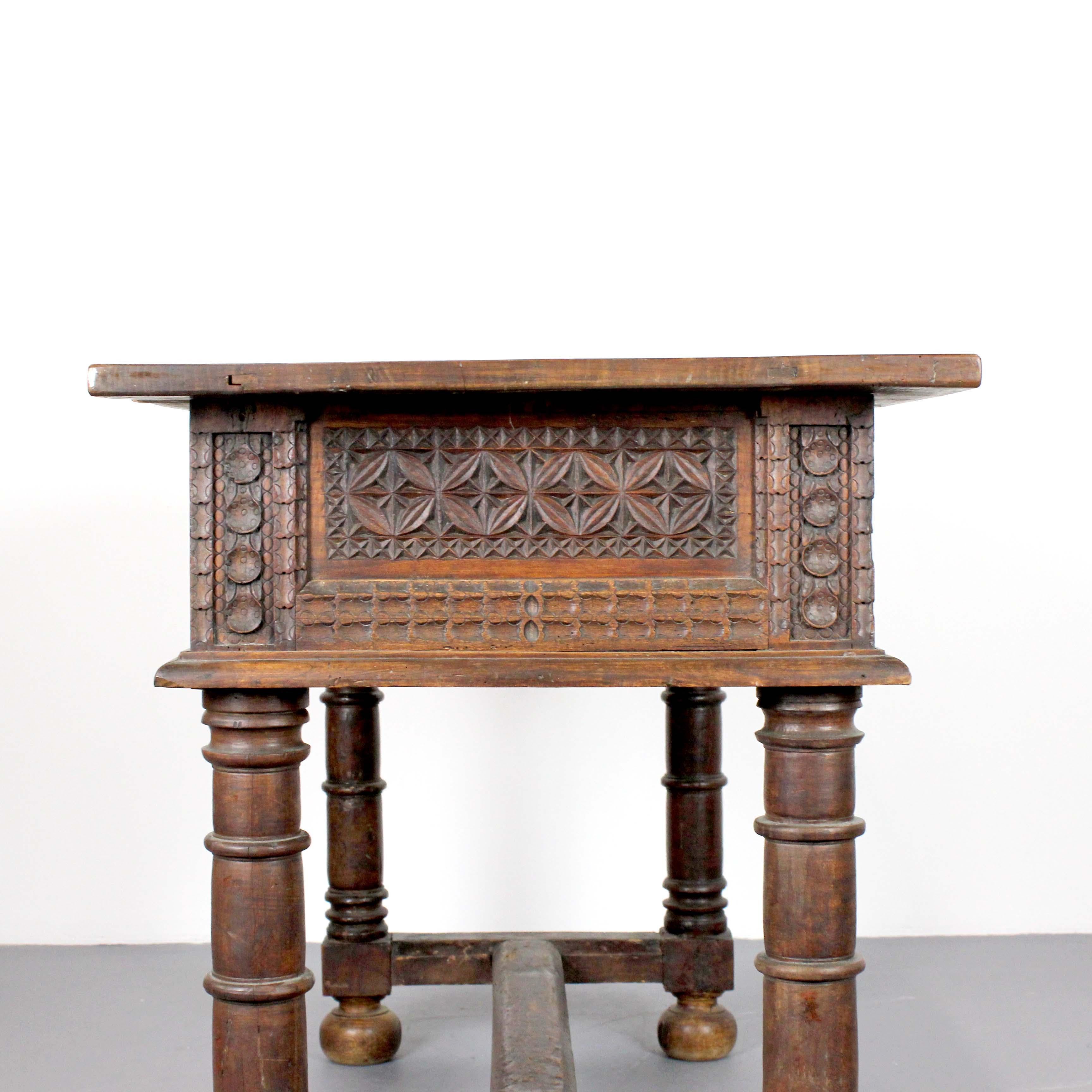Walnut buffet table with turned legs and 