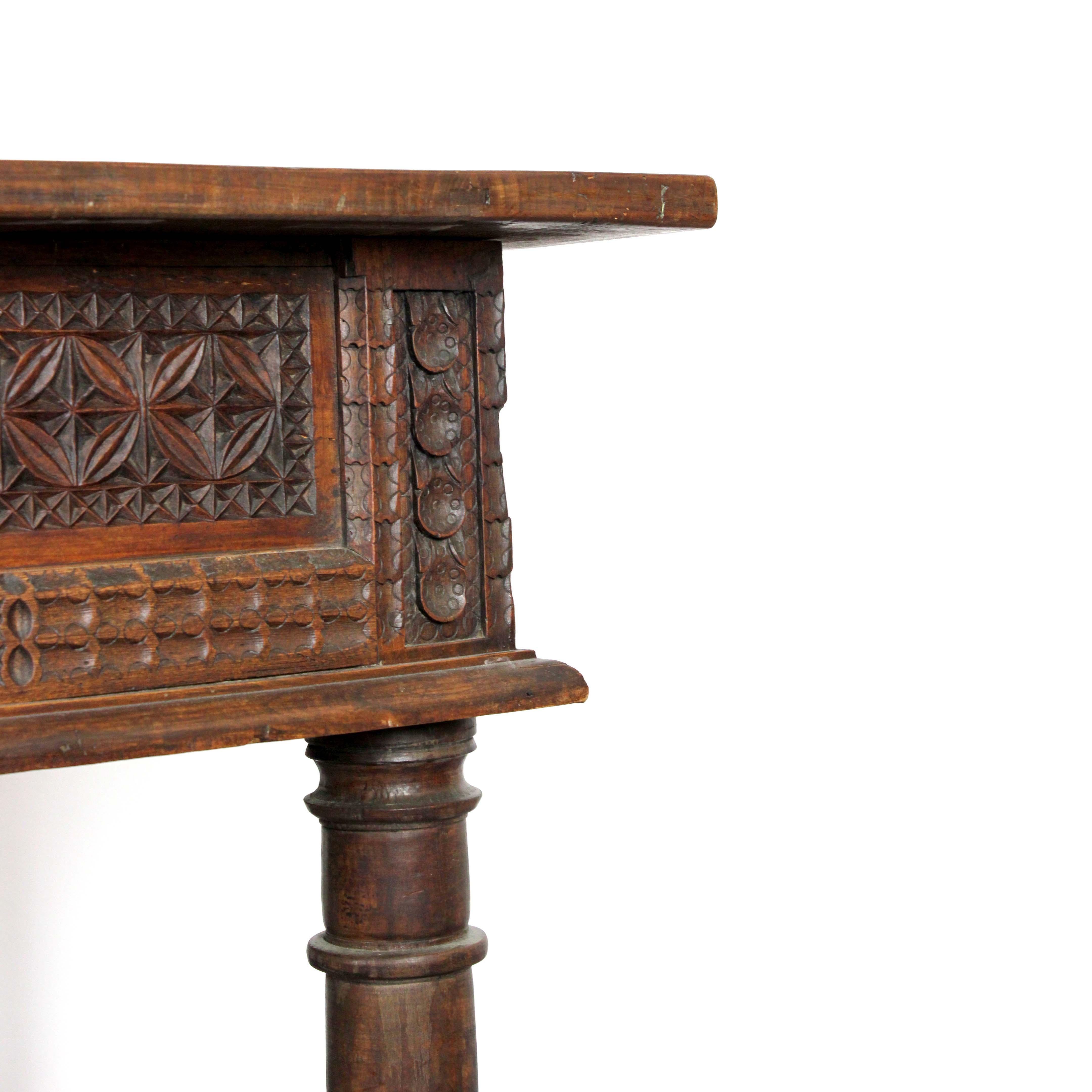 Walnut buffet table with turned legs and 
