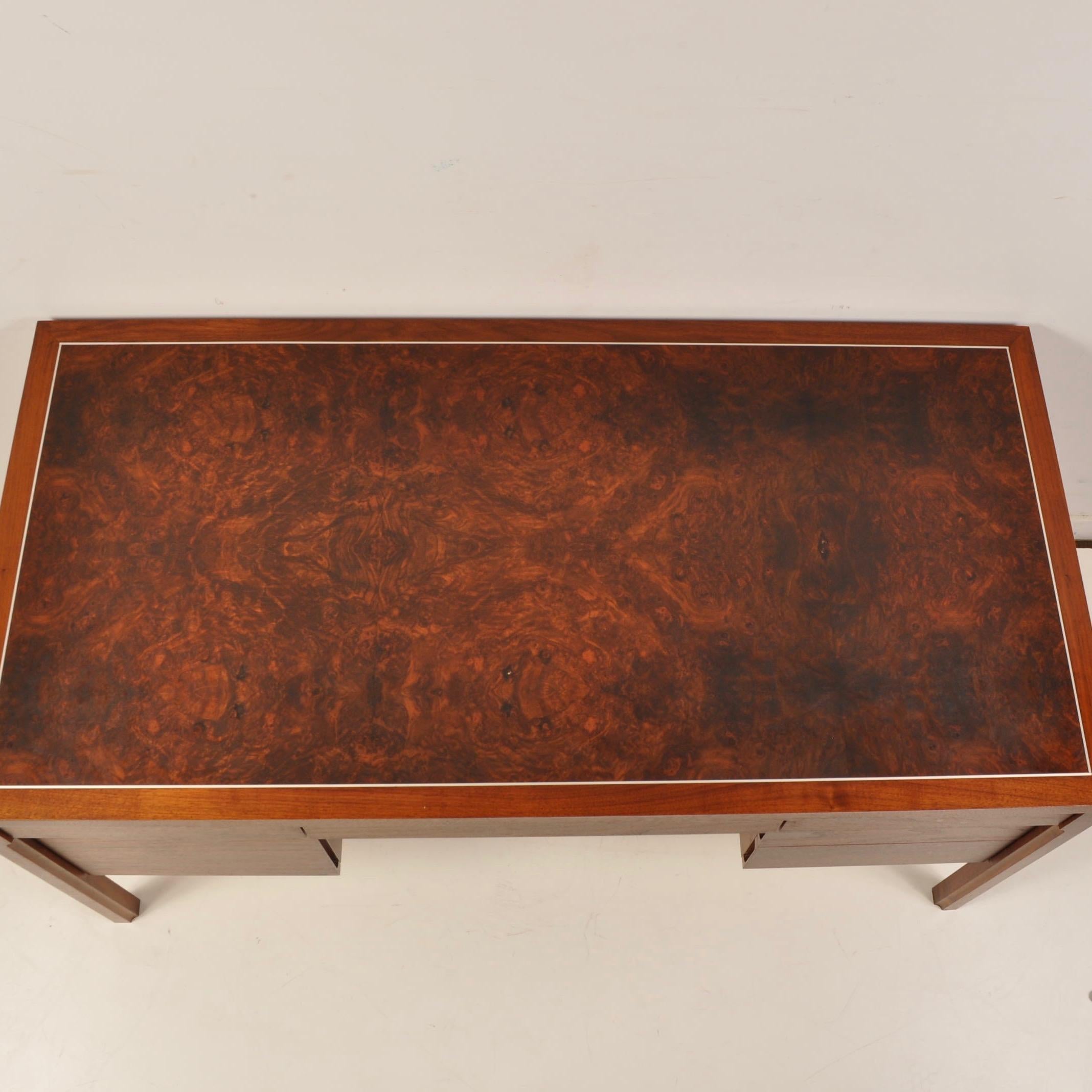 Walnut and Burl Executive Desk By Rway In Good Condition In New London, CT