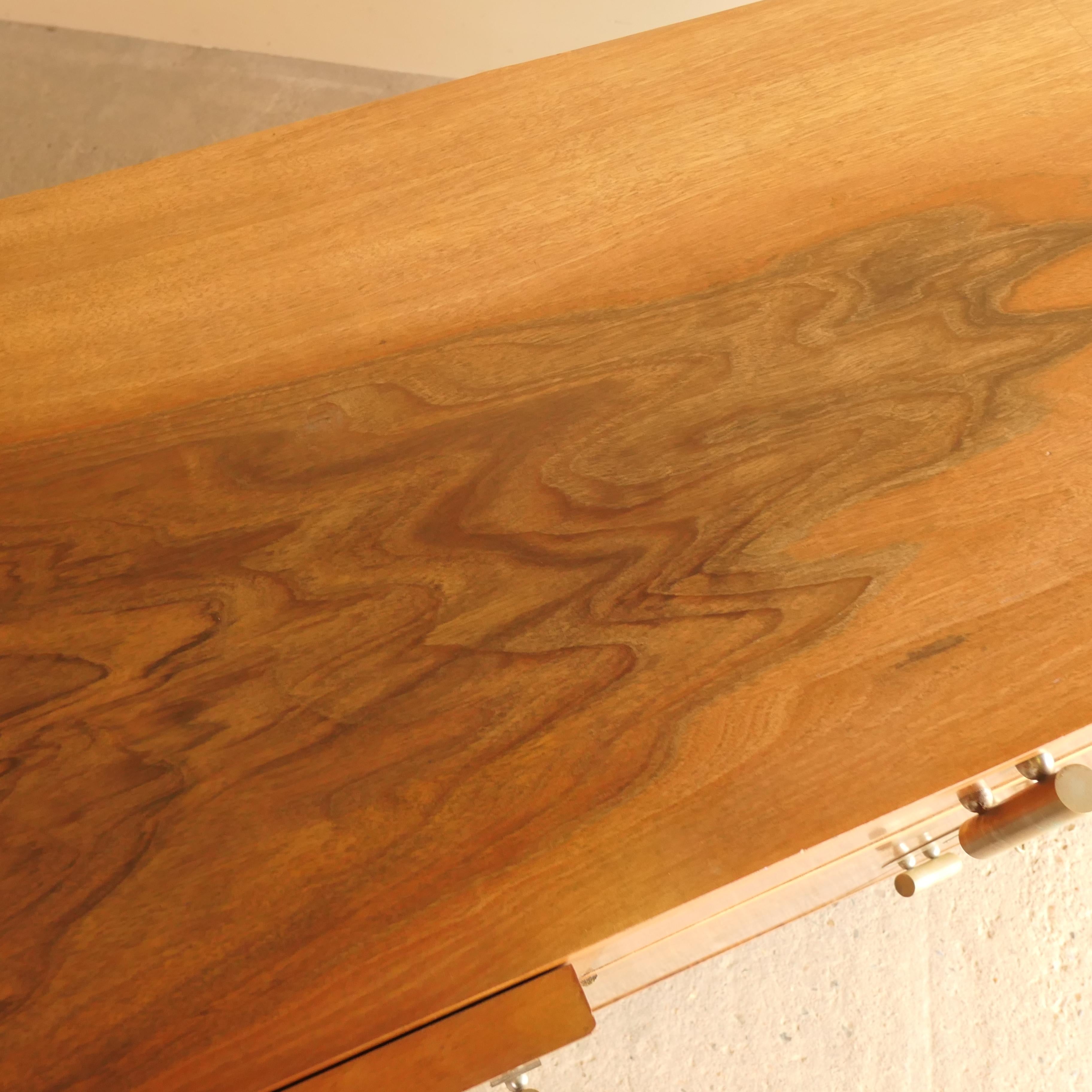 Walnut Burl Sideboard / Console Bunned Feet In Excellent Condition For Sale In Faversham, GB