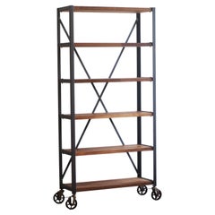 Industrielles Bücherregal aus Nussbaumholz mit Butcherblock
