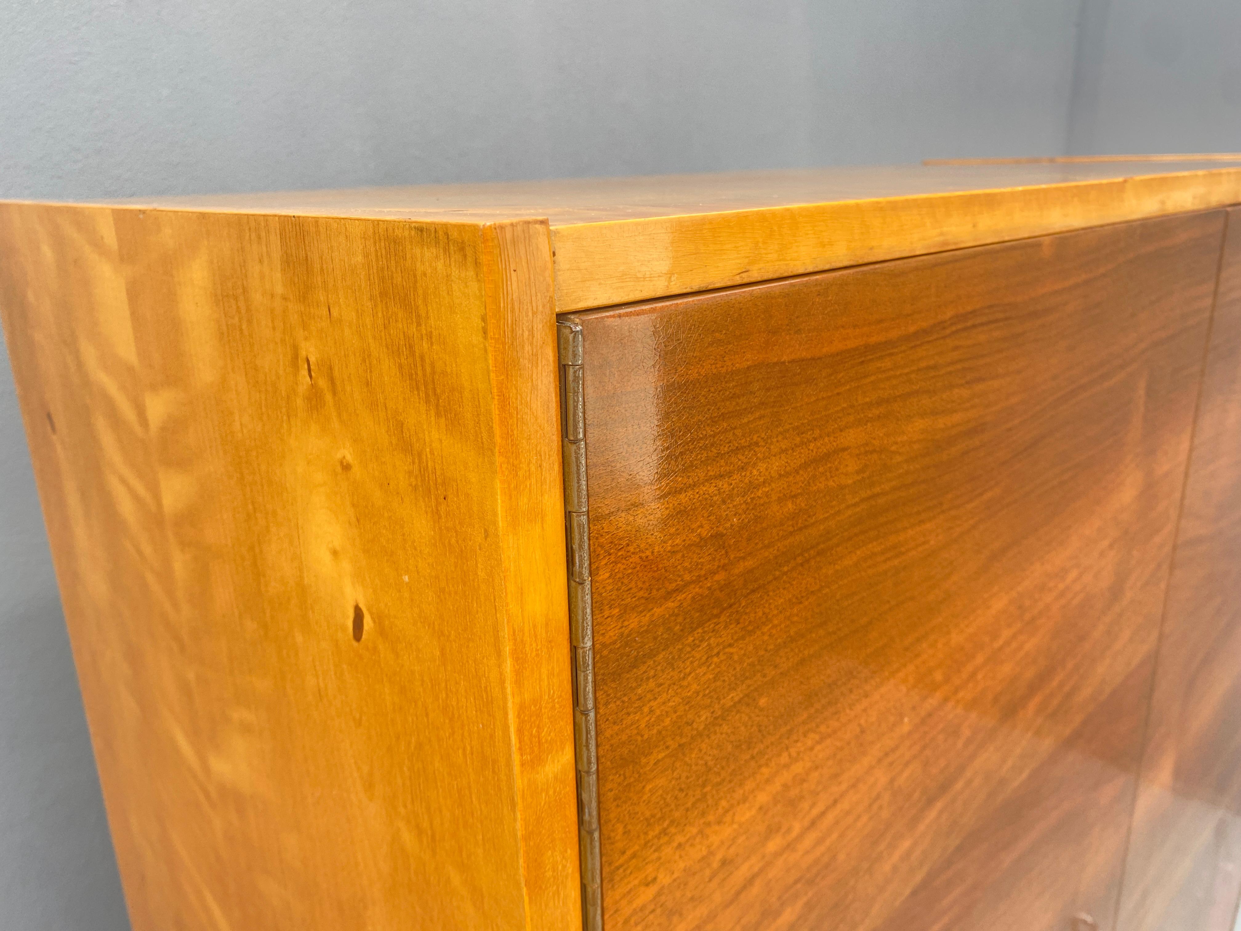 Armoire en noyer, années 1970, Tchécoslovaquie 8