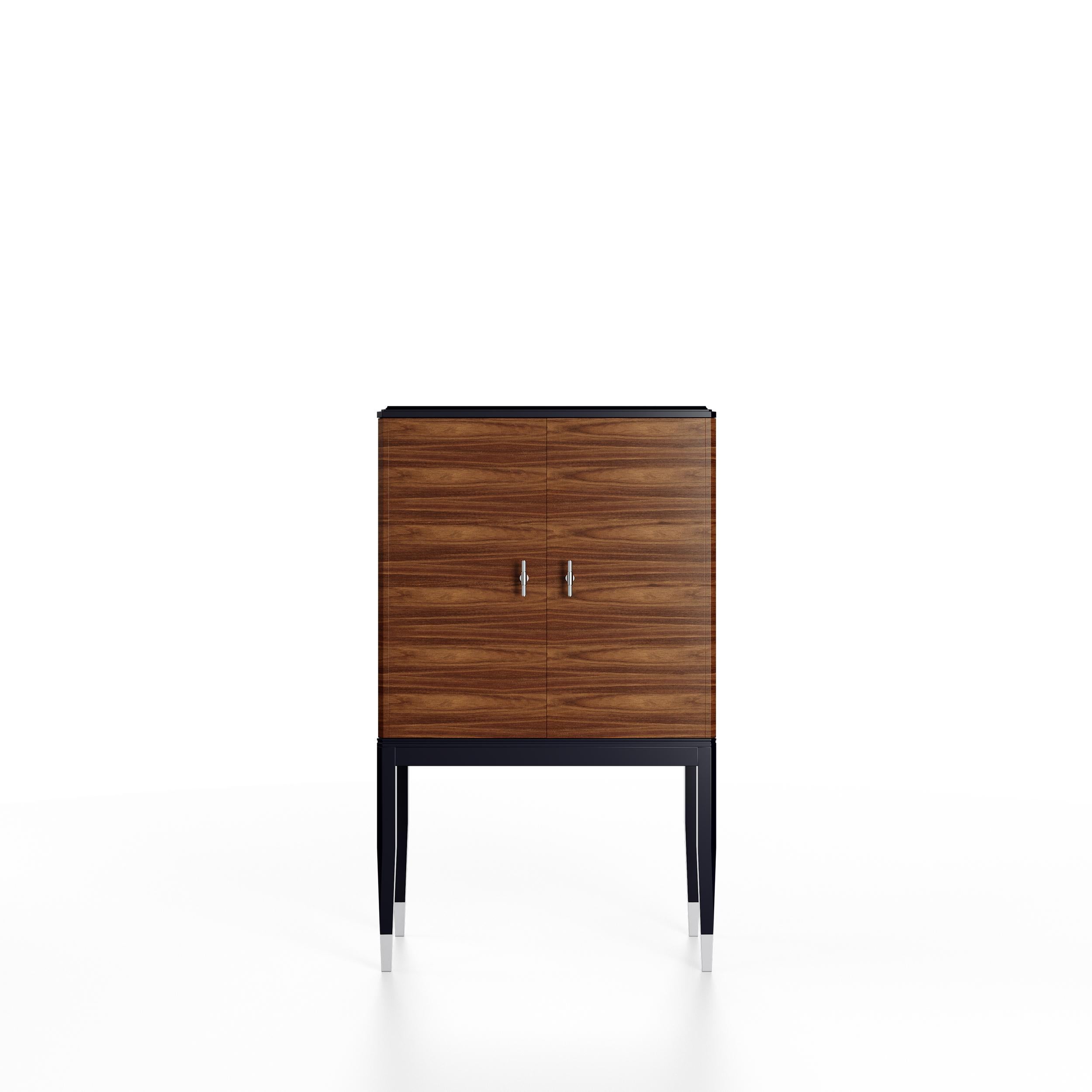 Walnut Canaletto and Mat Lacquered Legs Gbar Bar Cabinet by Ultramobili
Dimensions:  W 90.2 x D 45.2 x H 150.1 cm
Materials: Walnut Canaletto, Lacquer.  

Wooden structure Bar Cabinet in Walnut Canaletto / noce canaletto and mat lacquered legs, top