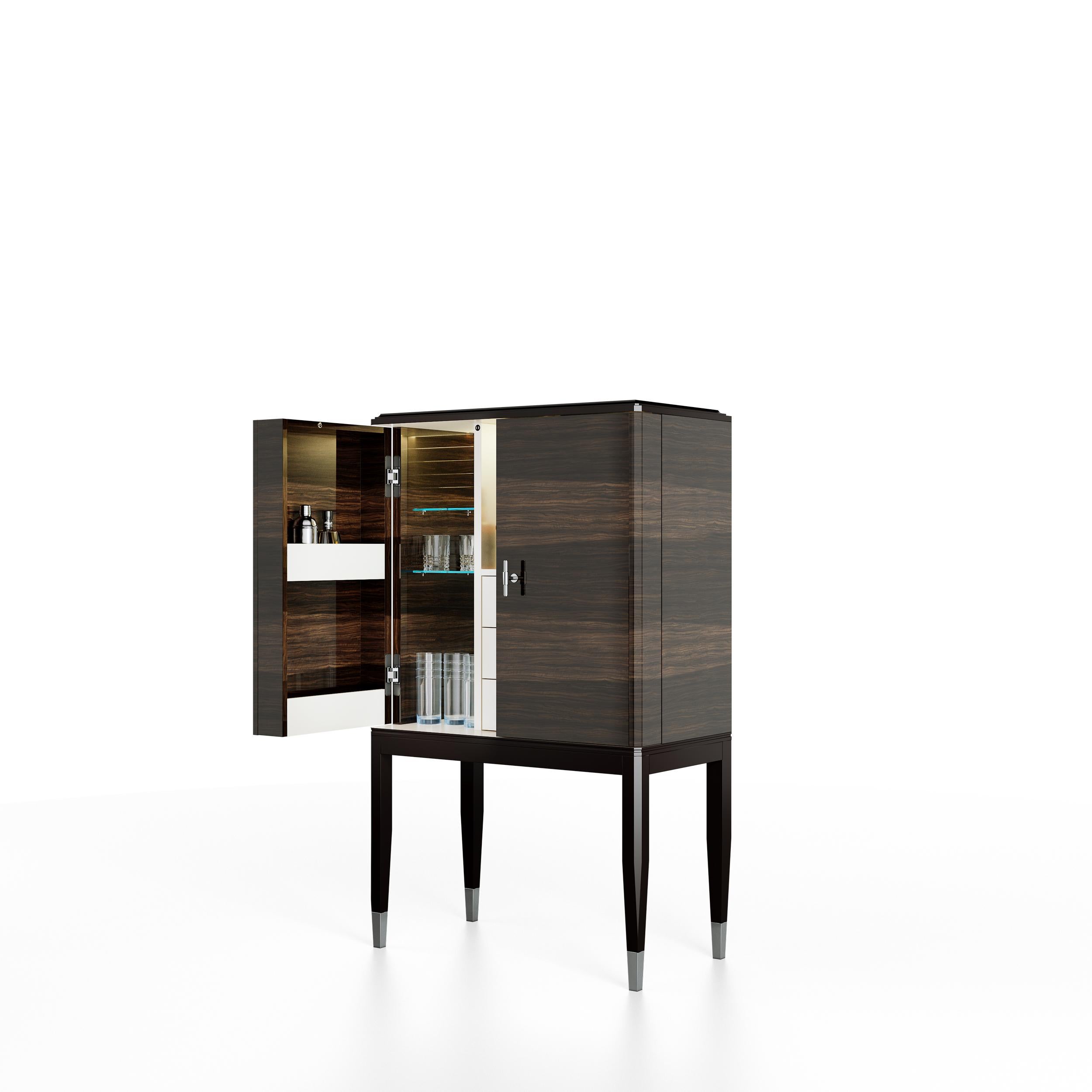 Walnut and Black Mat Lacquered Legs Gbar Bar Cabinet by Ultramobili Nogal en venta