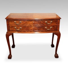 Walnut Canteen of Elkington & Co. Cutlery in the Original Fitted Table