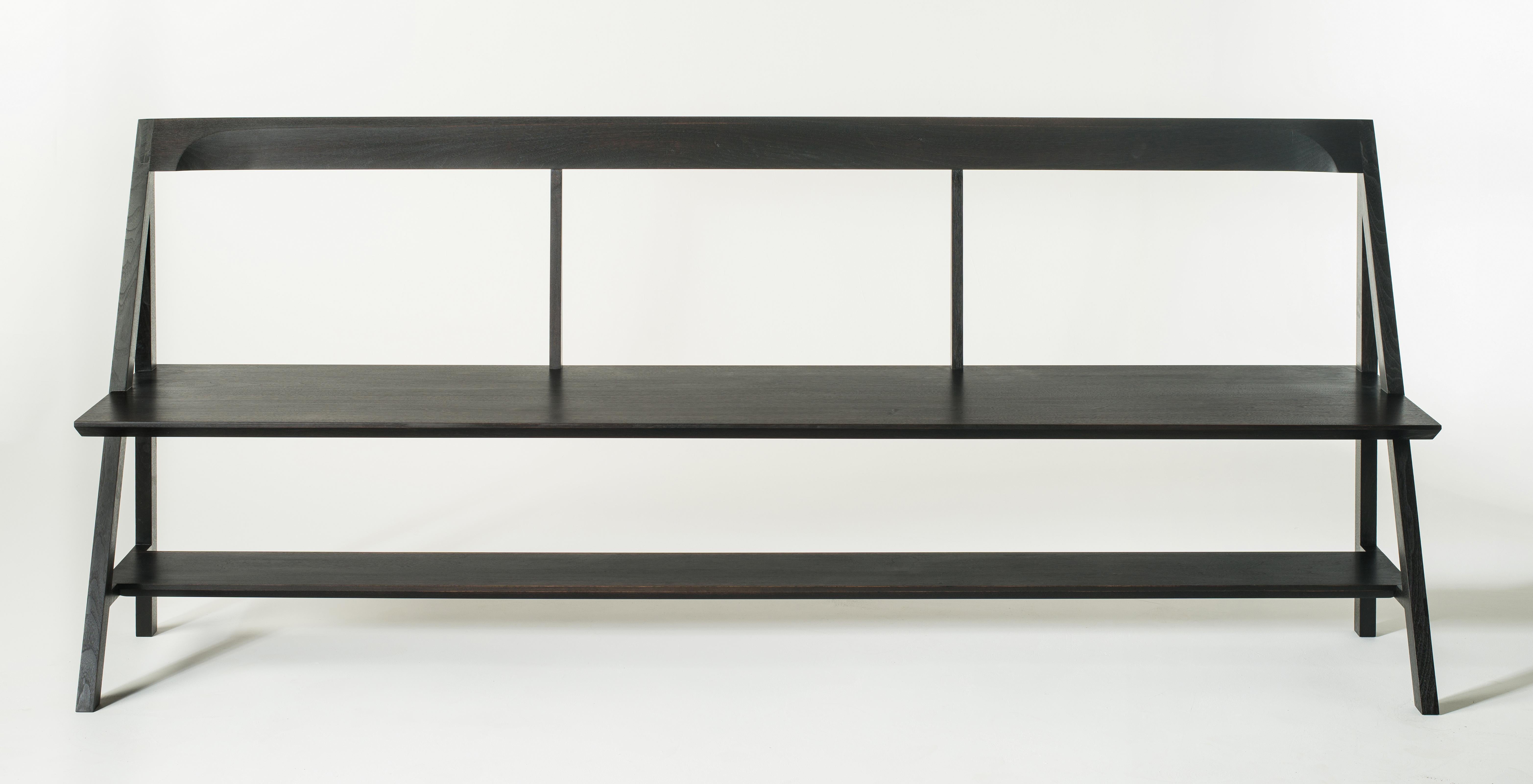 Banc à bras en noyer de Phaedo
Dimensions : L 84