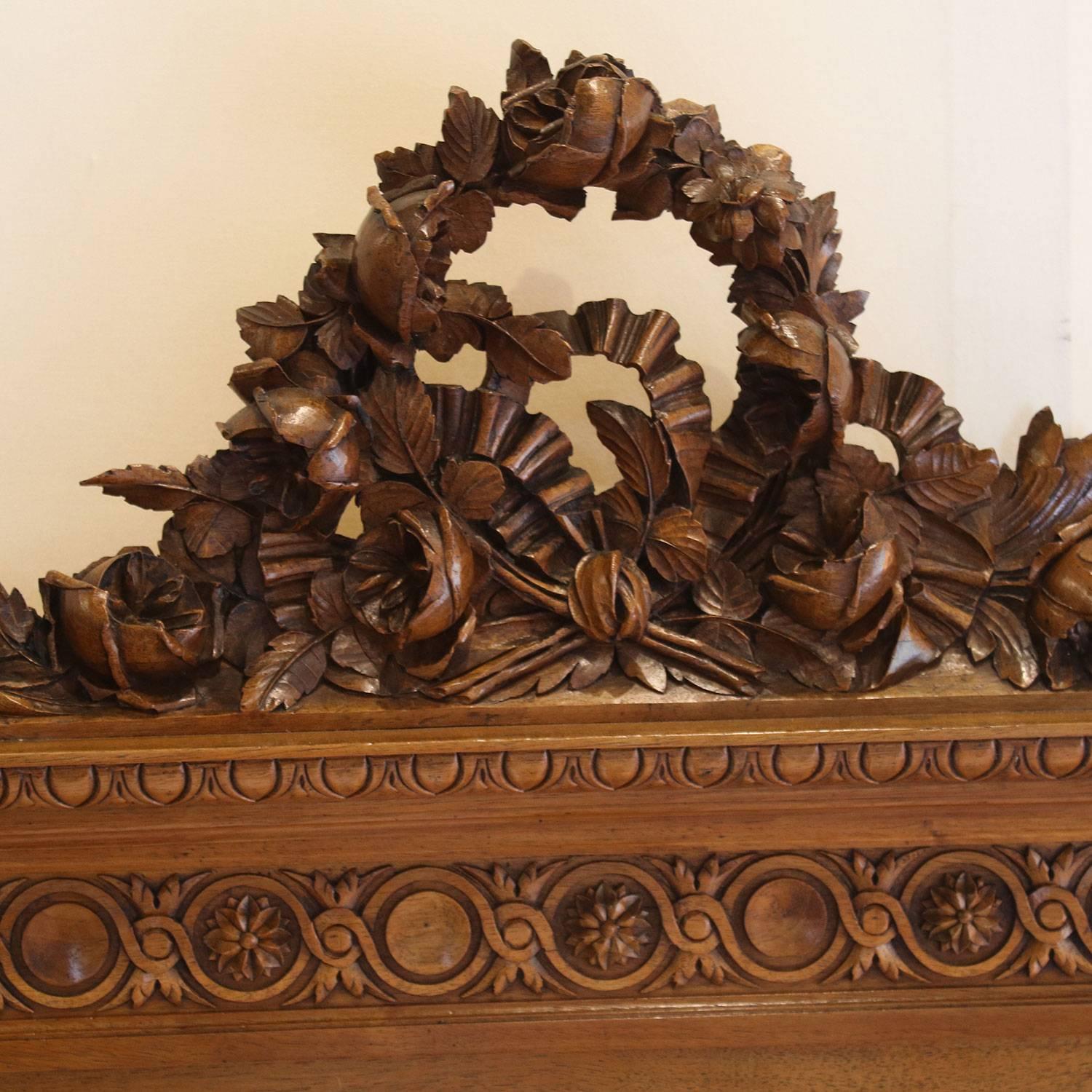Walnut Carved Bed, WK96 2