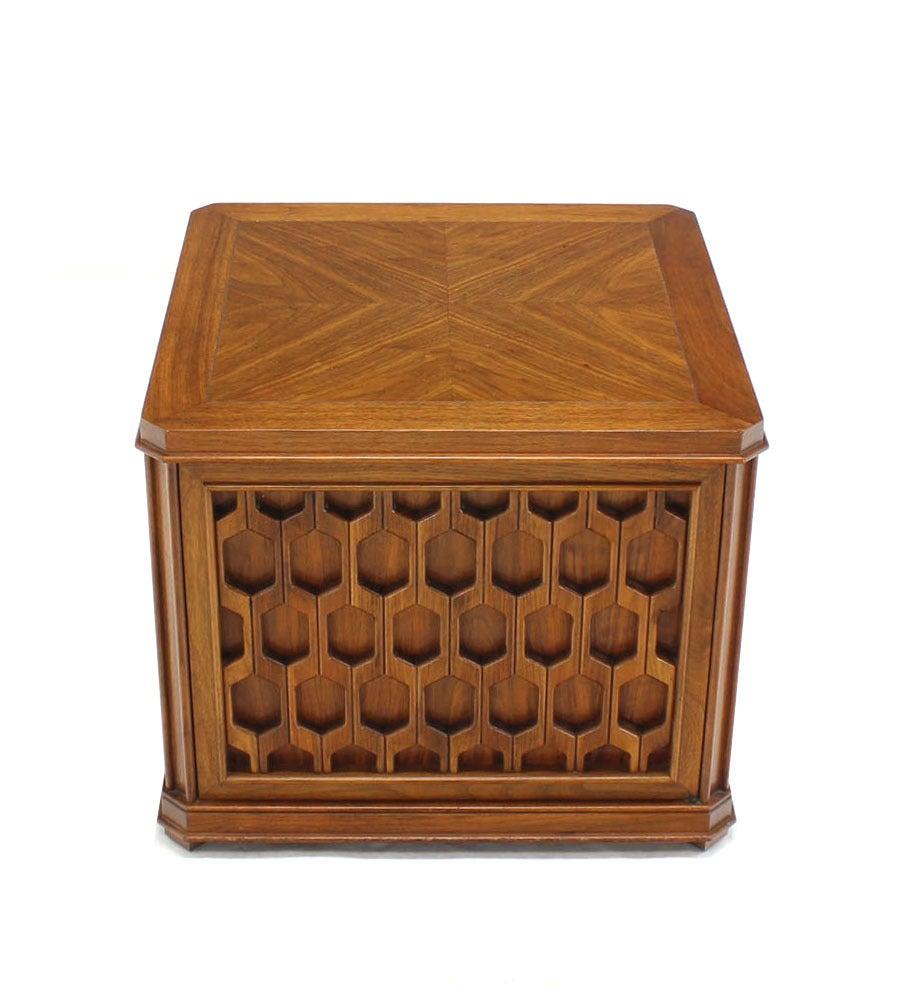 Mid-Century Modern Walnut Carved Honeycomb Pattern One Door Cube Square Shape Side End Table Stand For Sale