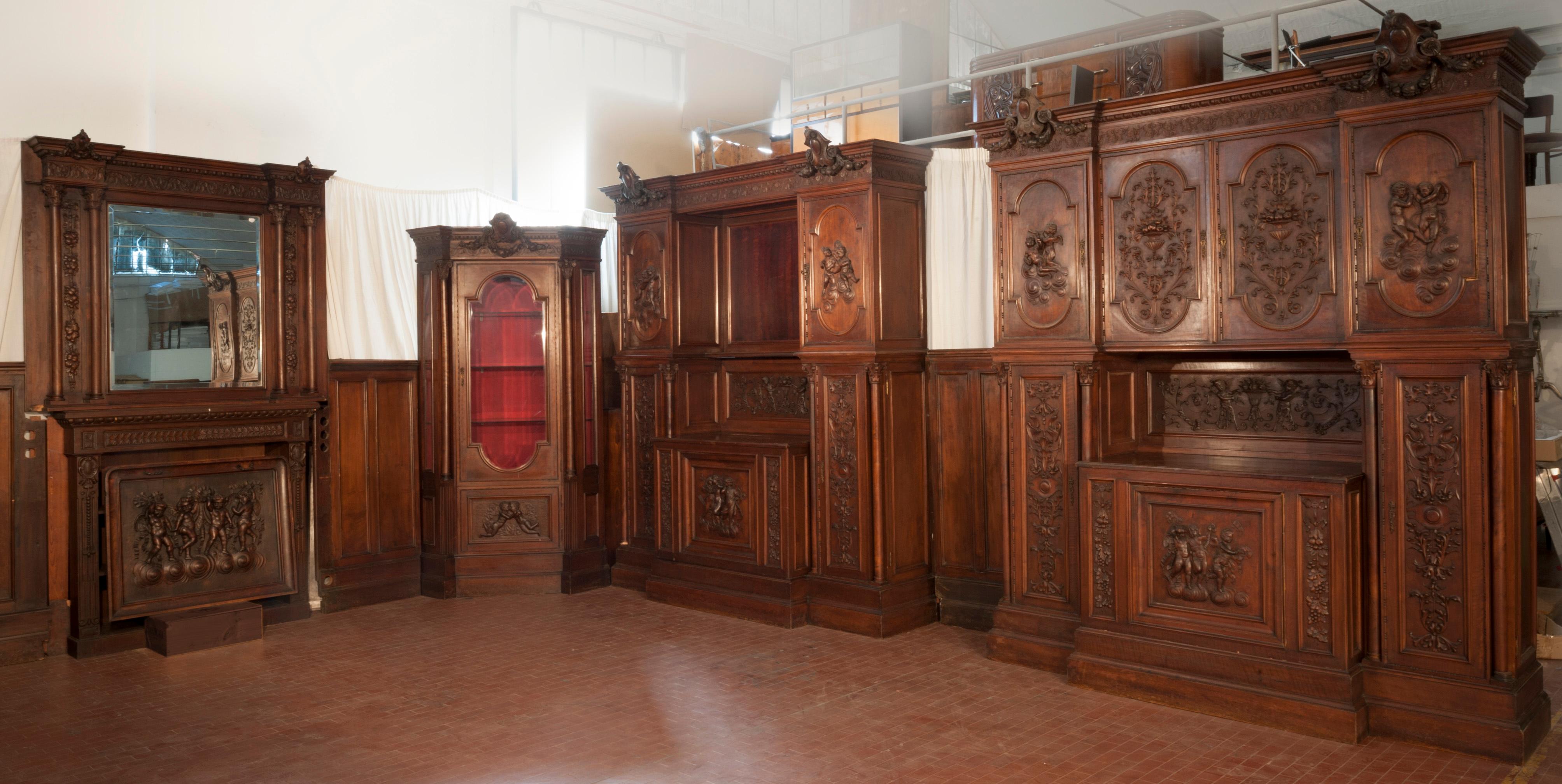 Salotto intagliato in legno di noce, XIX secolo, Set di 17 in vendita 9