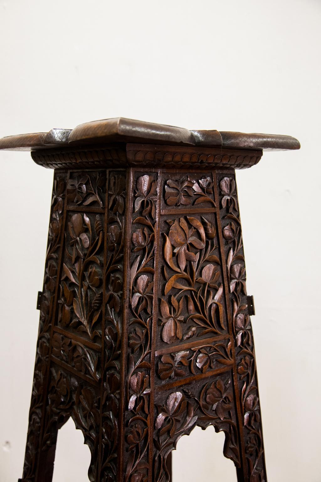 Walnut Carved Plant Stand In Good Condition In Wilson, NC