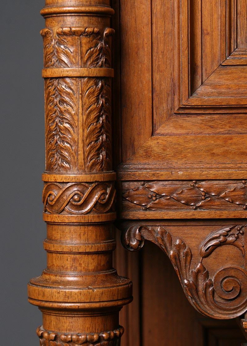Walnut Carved Secretaire Desk from H. Dufin, France, 19th Century For Sale 6