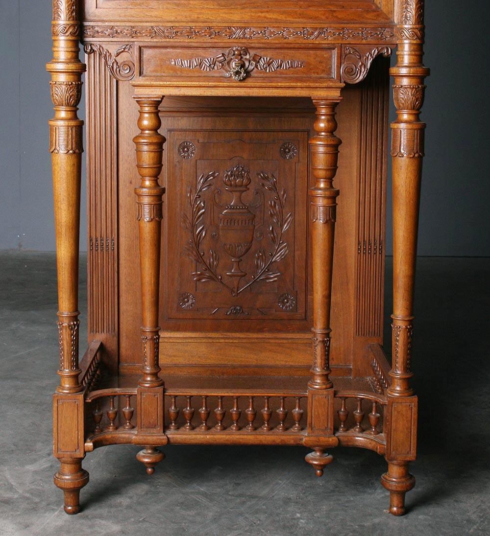 Walnut Carved Secretaire Desk from H. Dufin, France, 19th Century For Sale 8