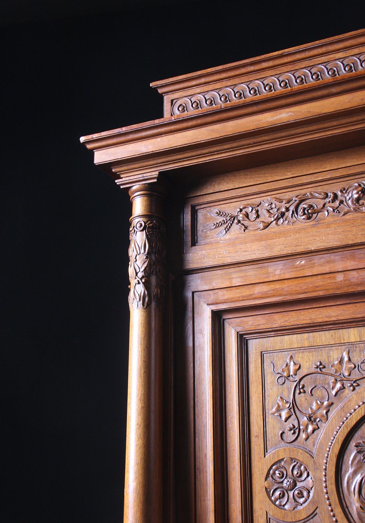Walnut Carved Secretaire Desk from H. Dufin, France, 19th Century For Sale 10