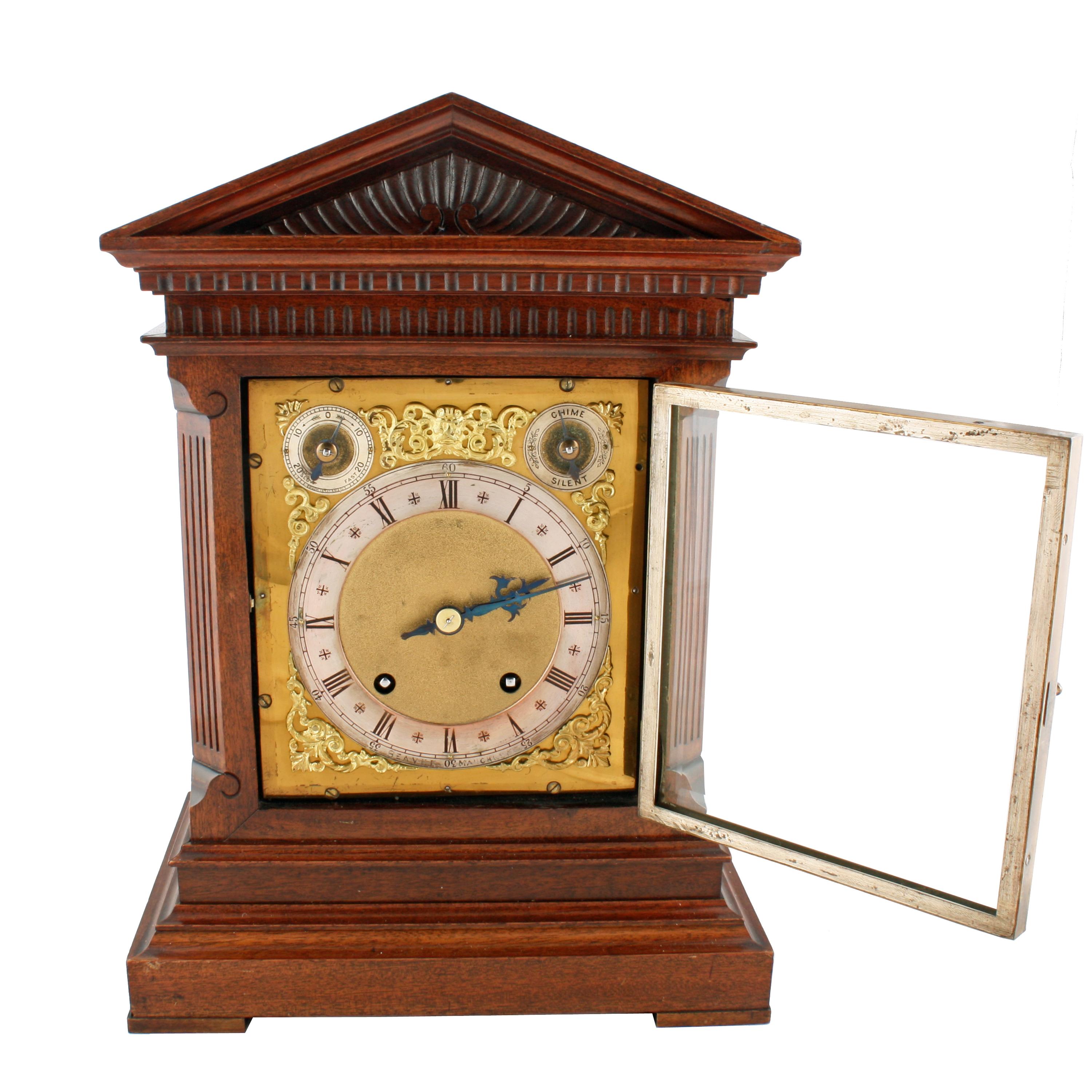 Walnut Cased Mantel Clock In Good Condition For Sale In Newcastle Upon Tyne, GB
