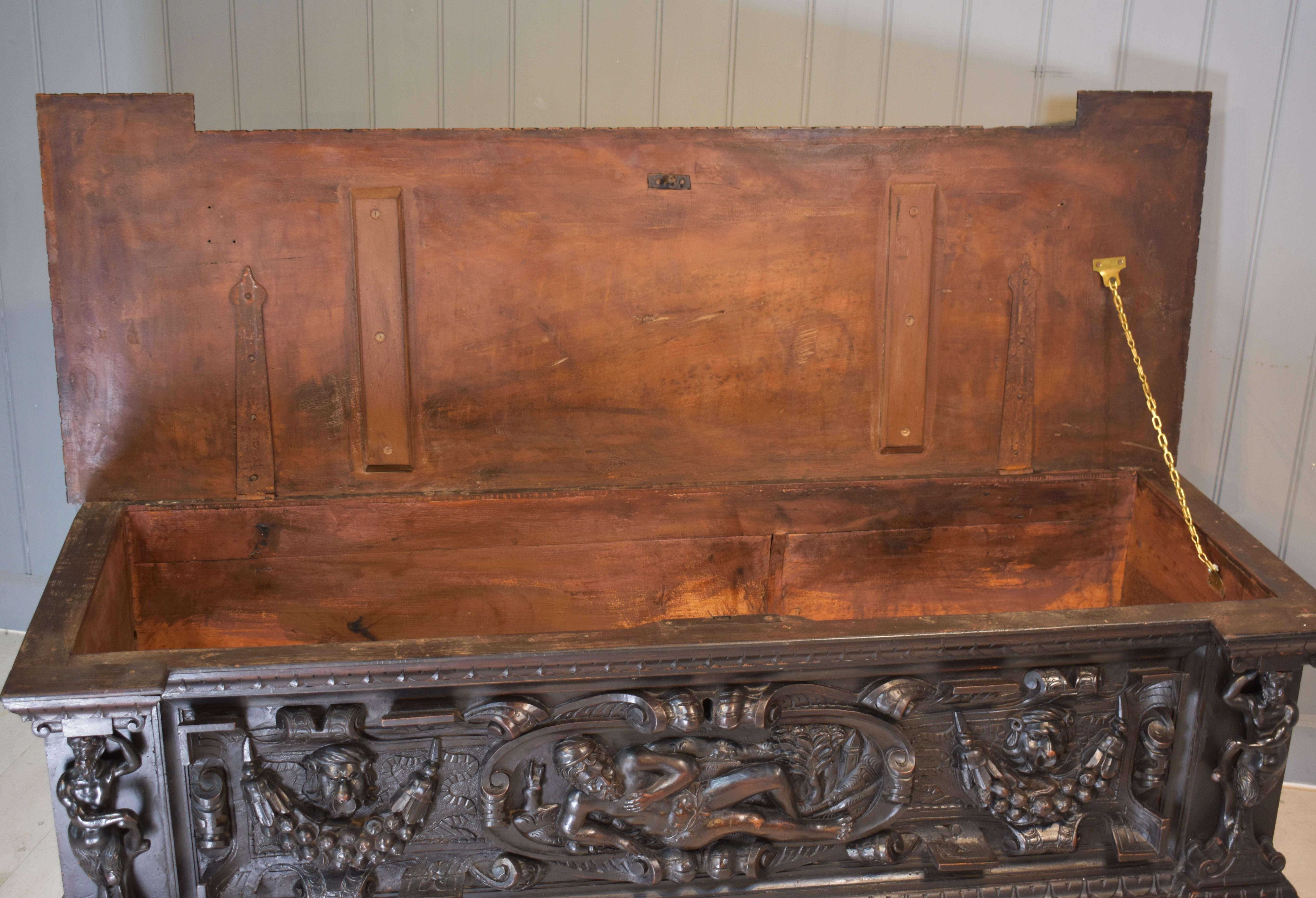 Walnut cassone with carved front For Sale 4