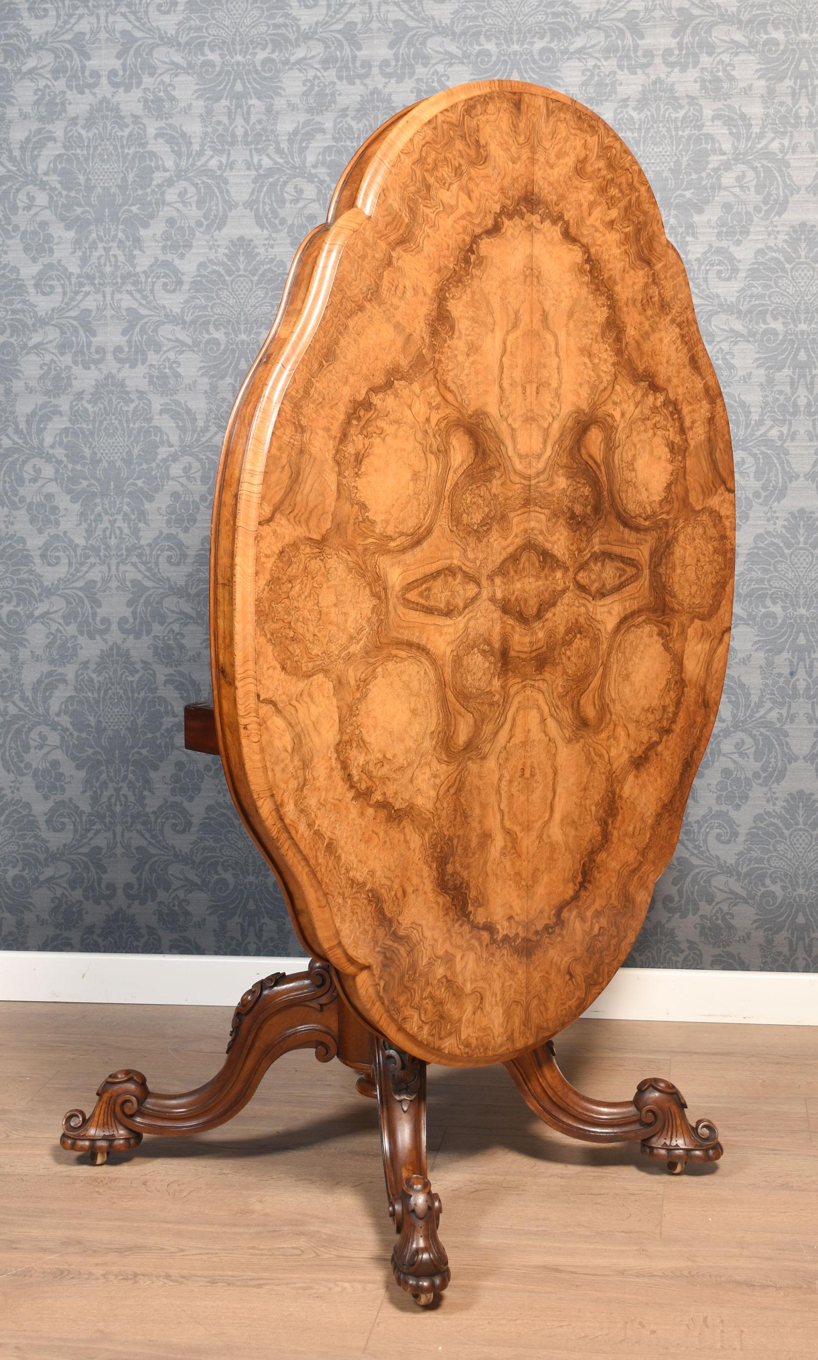 Walnut center table For Sale 4