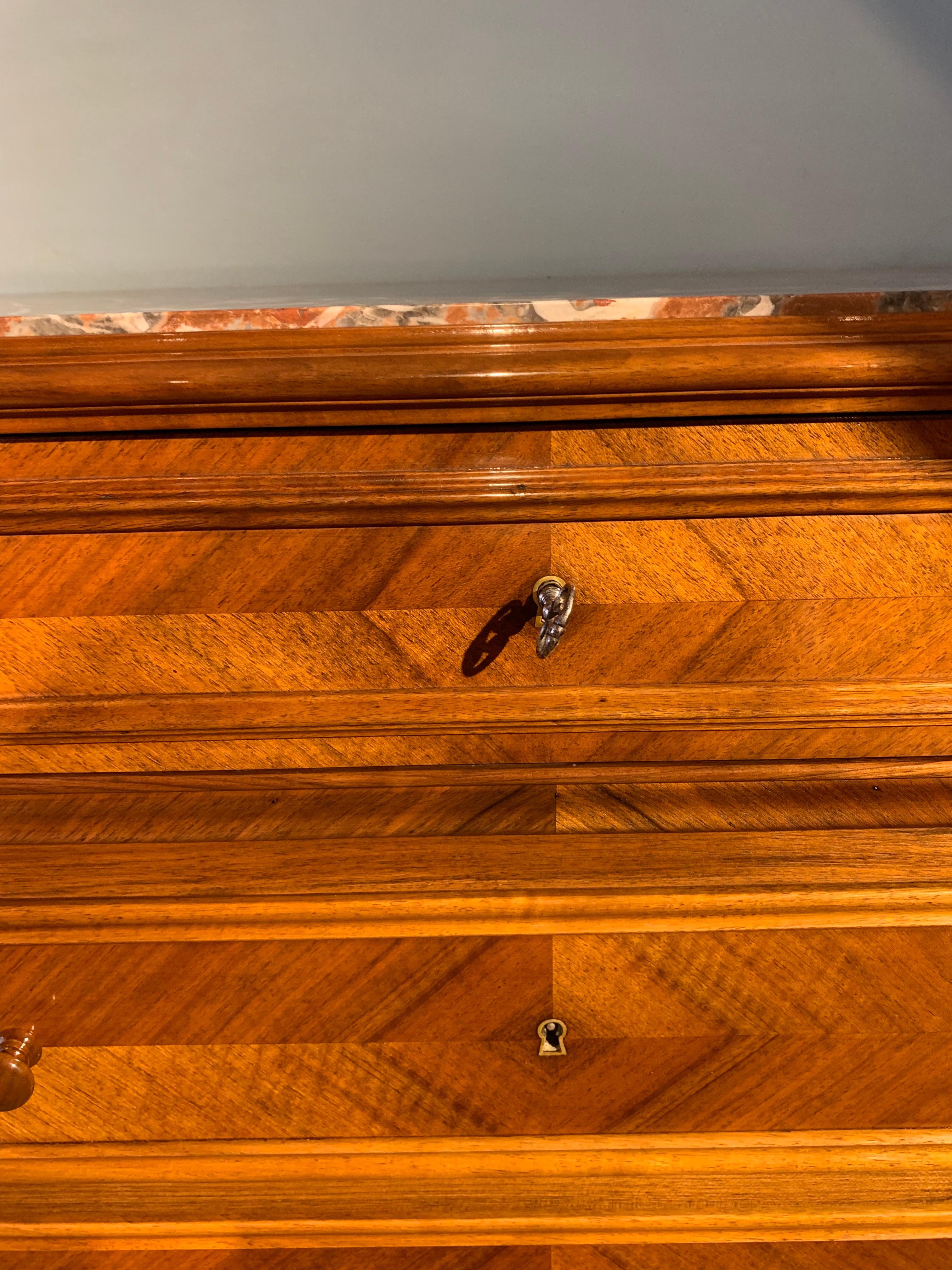 Late 19th Century Walnut Chest of Drawers
