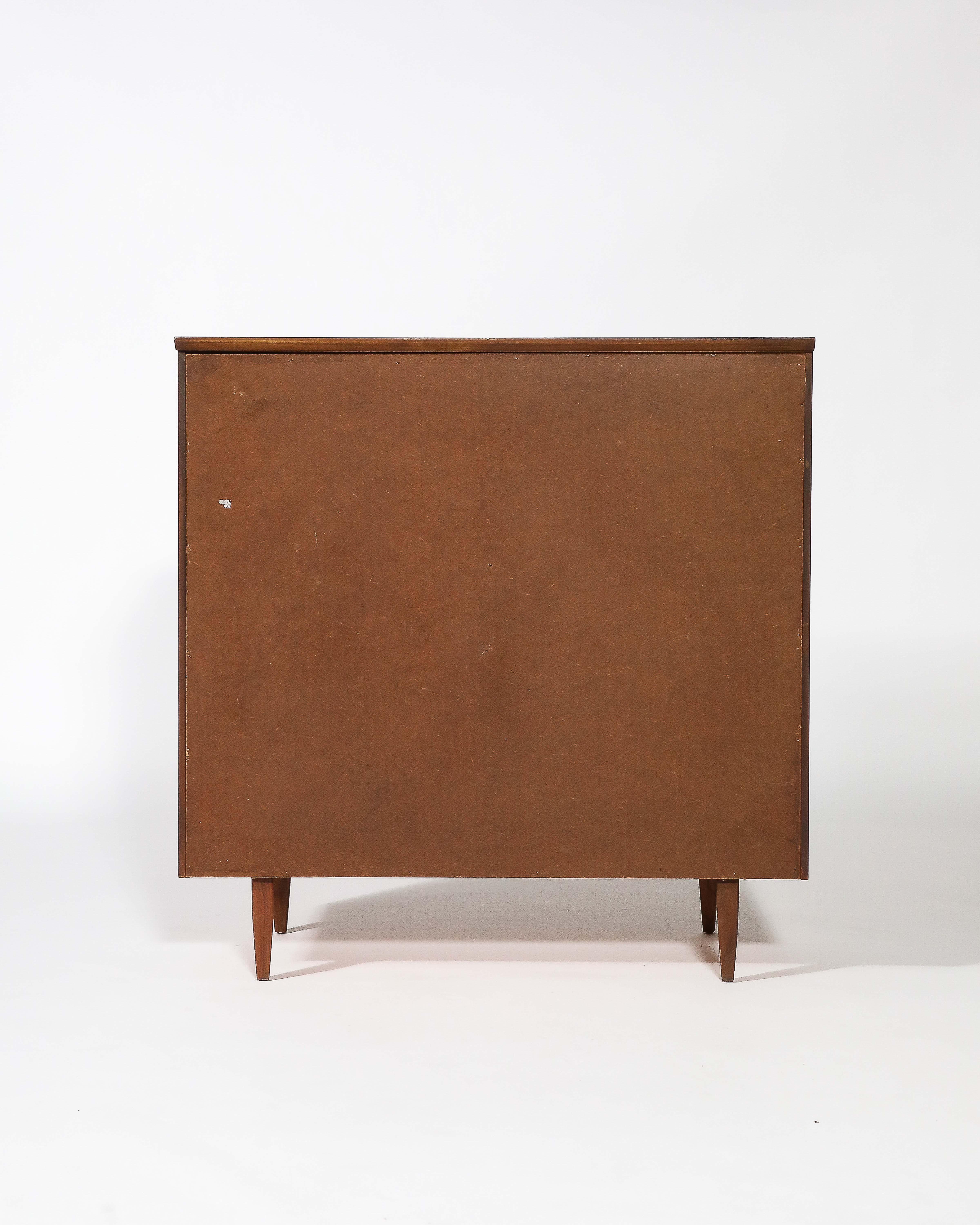 Kommode aus Nussbaumholz, Vereinigte Staaten, um 1950 im Angebot 8