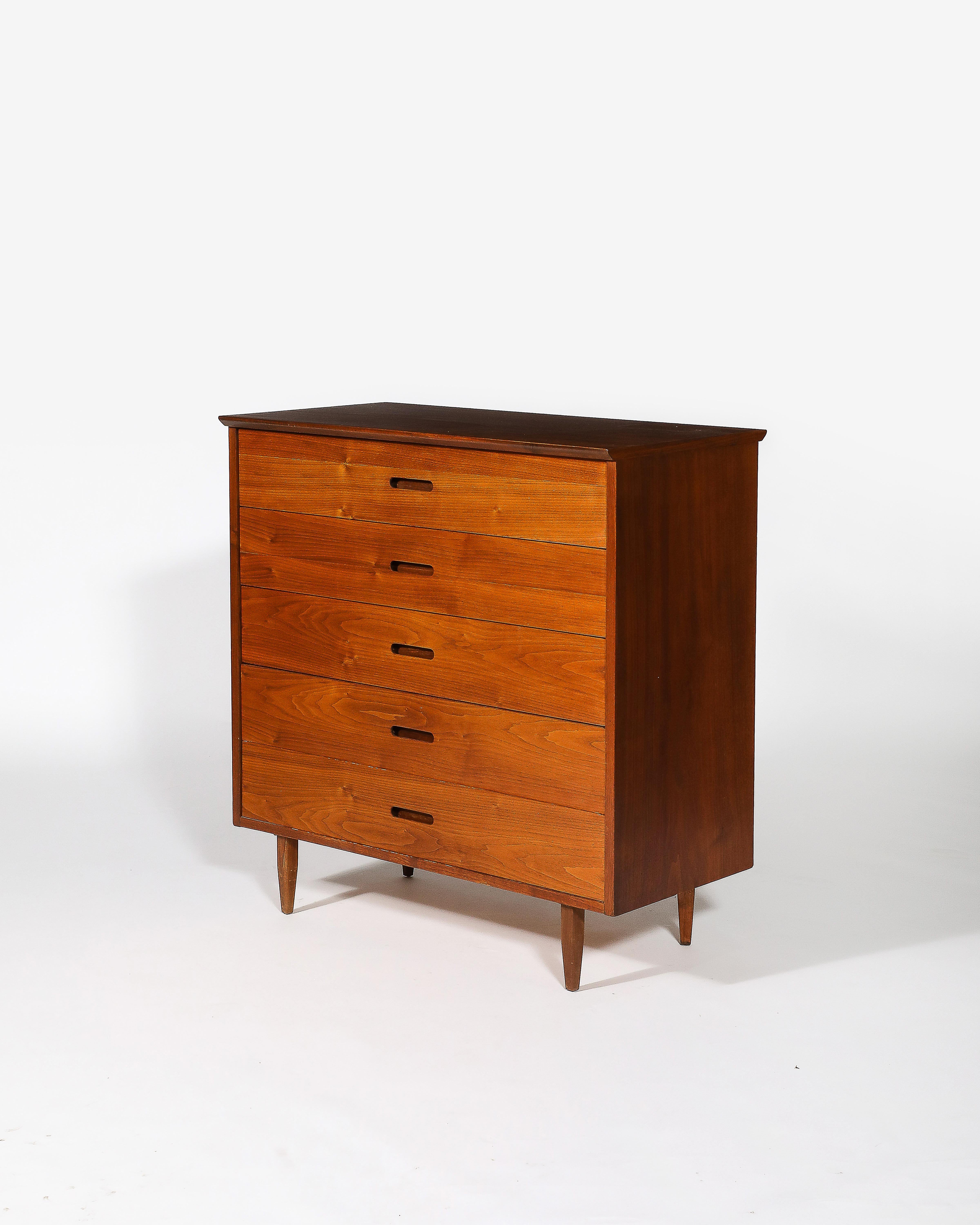 Kommode aus Nussbaumholz, Vereinigte Staaten, um 1950 im Angebot 1