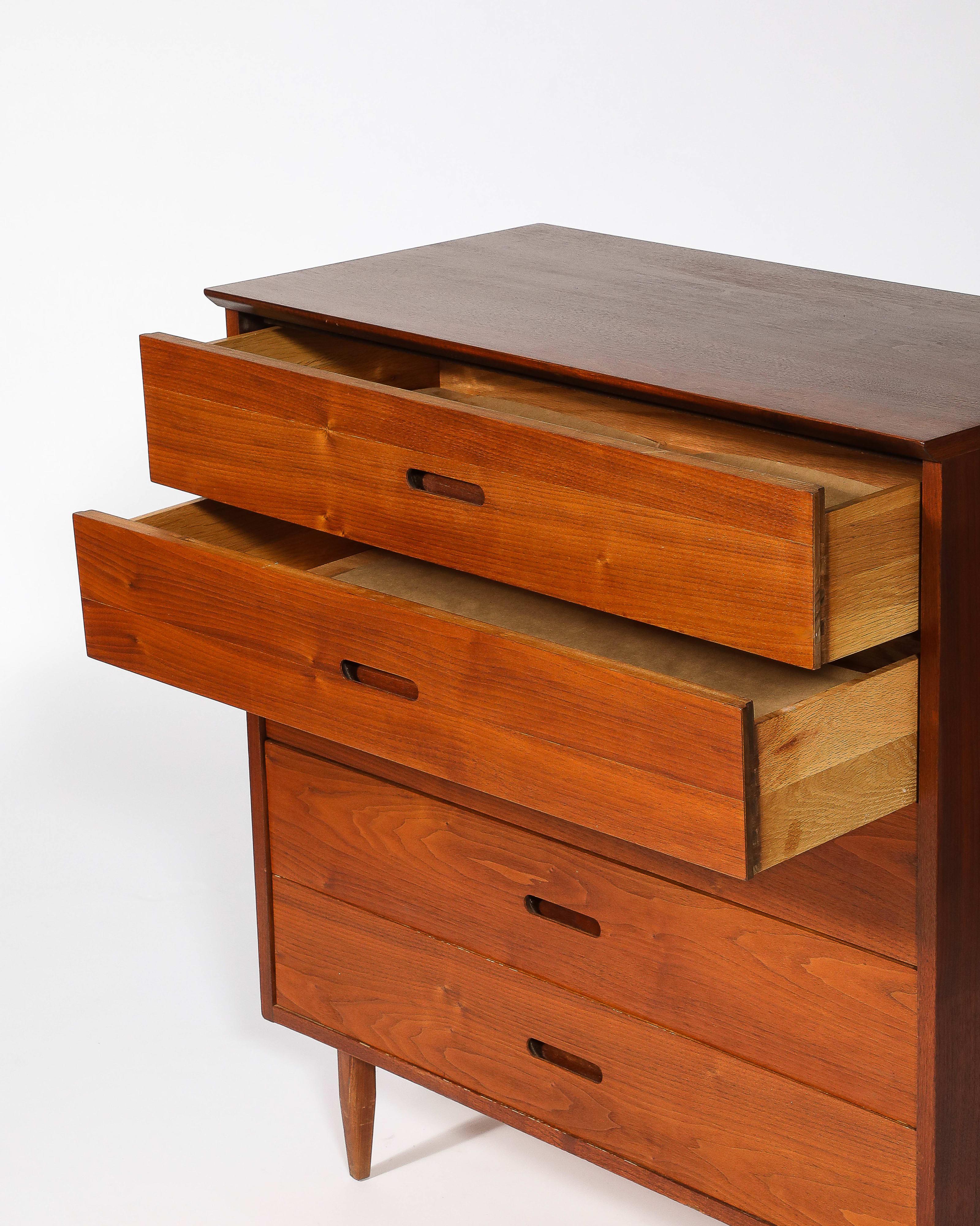 Kommode aus Nussbaumholz, Vereinigte Staaten, um 1950 im Angebot 2