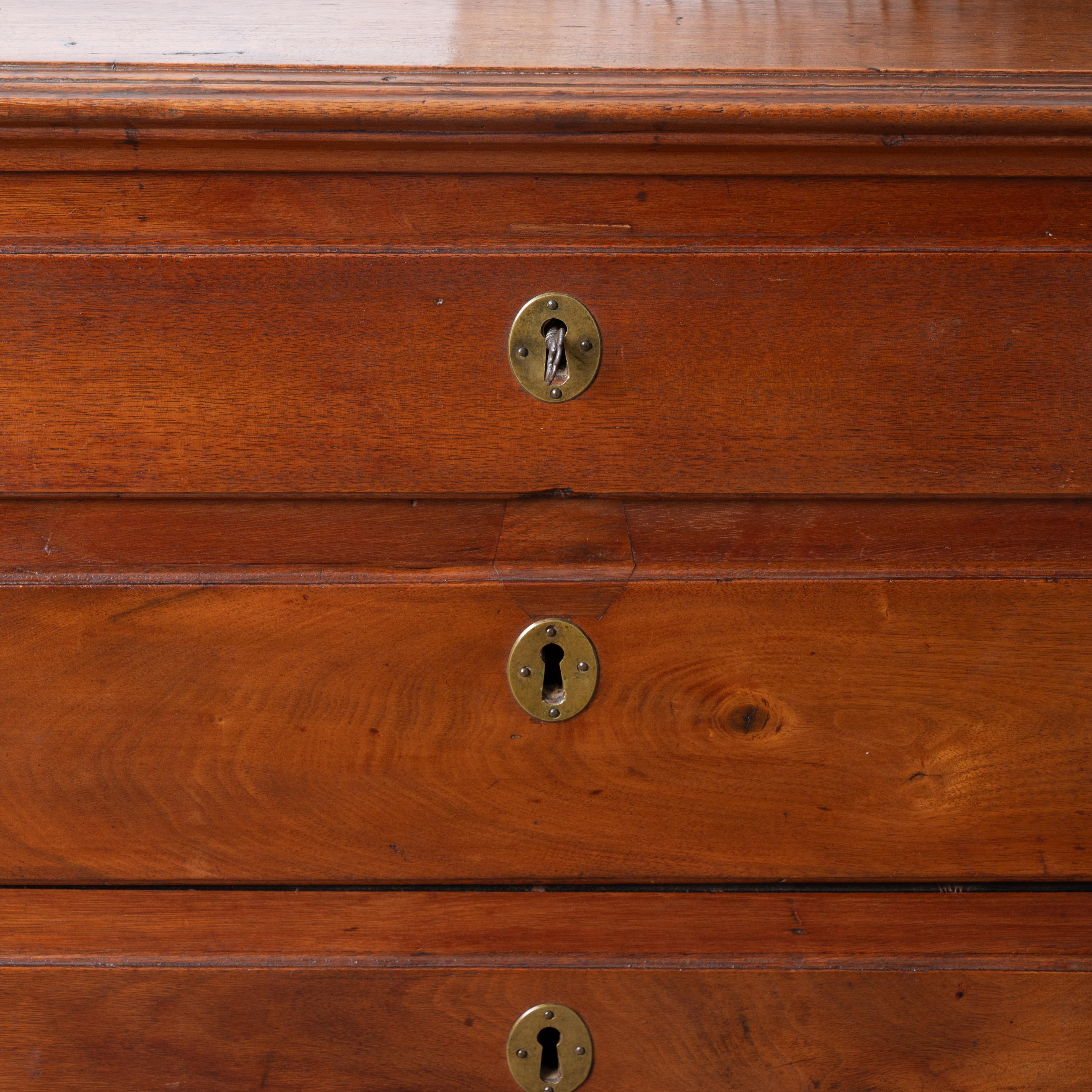 Chippendale-Truhe aus Nussbaum, Pennsylvania, 18. Jahrhundert im Angebot 5