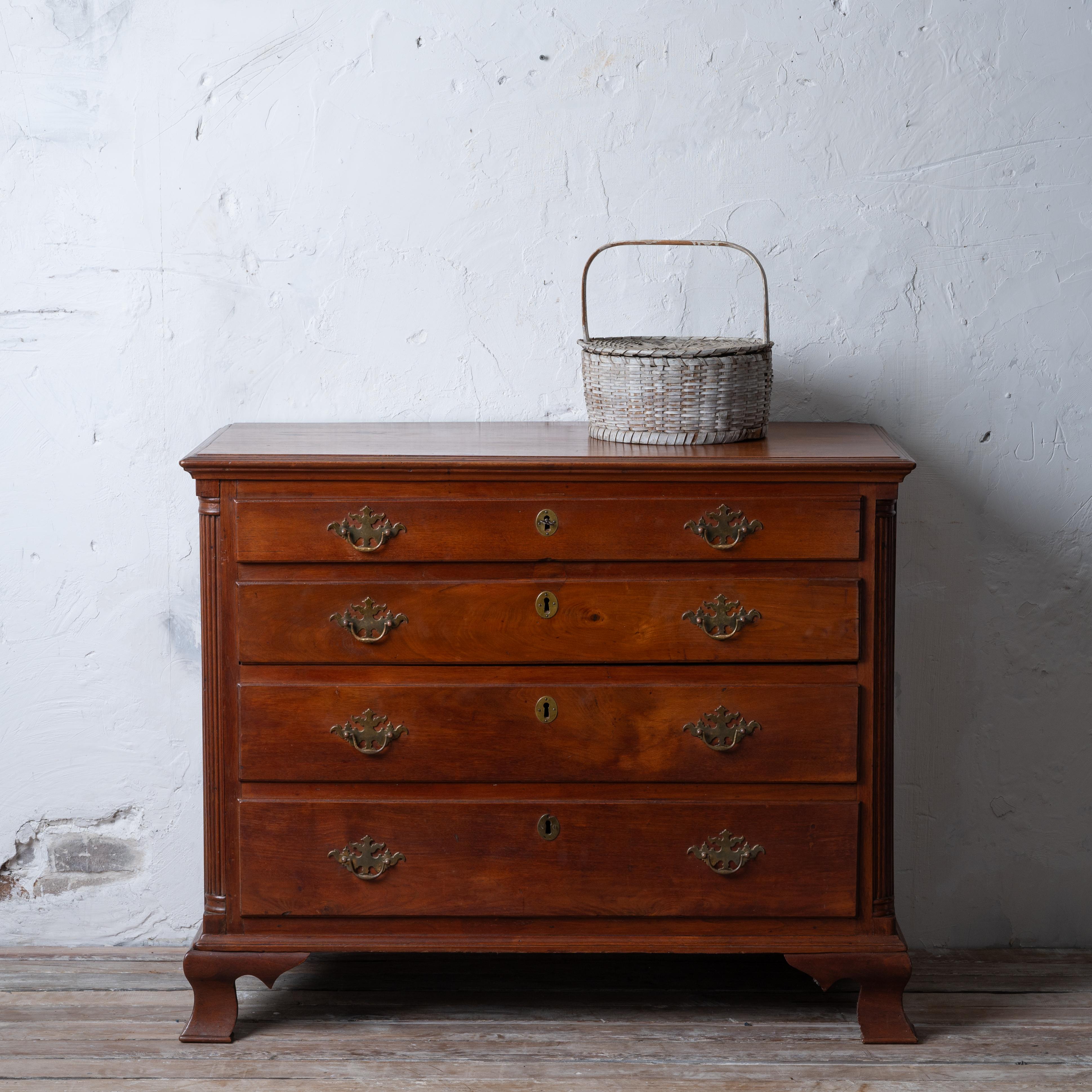 Chippendale-Truhe aus Nussbaum, Pennsylvania, 18. Jahrhundert (amerikanisch) im Angebot