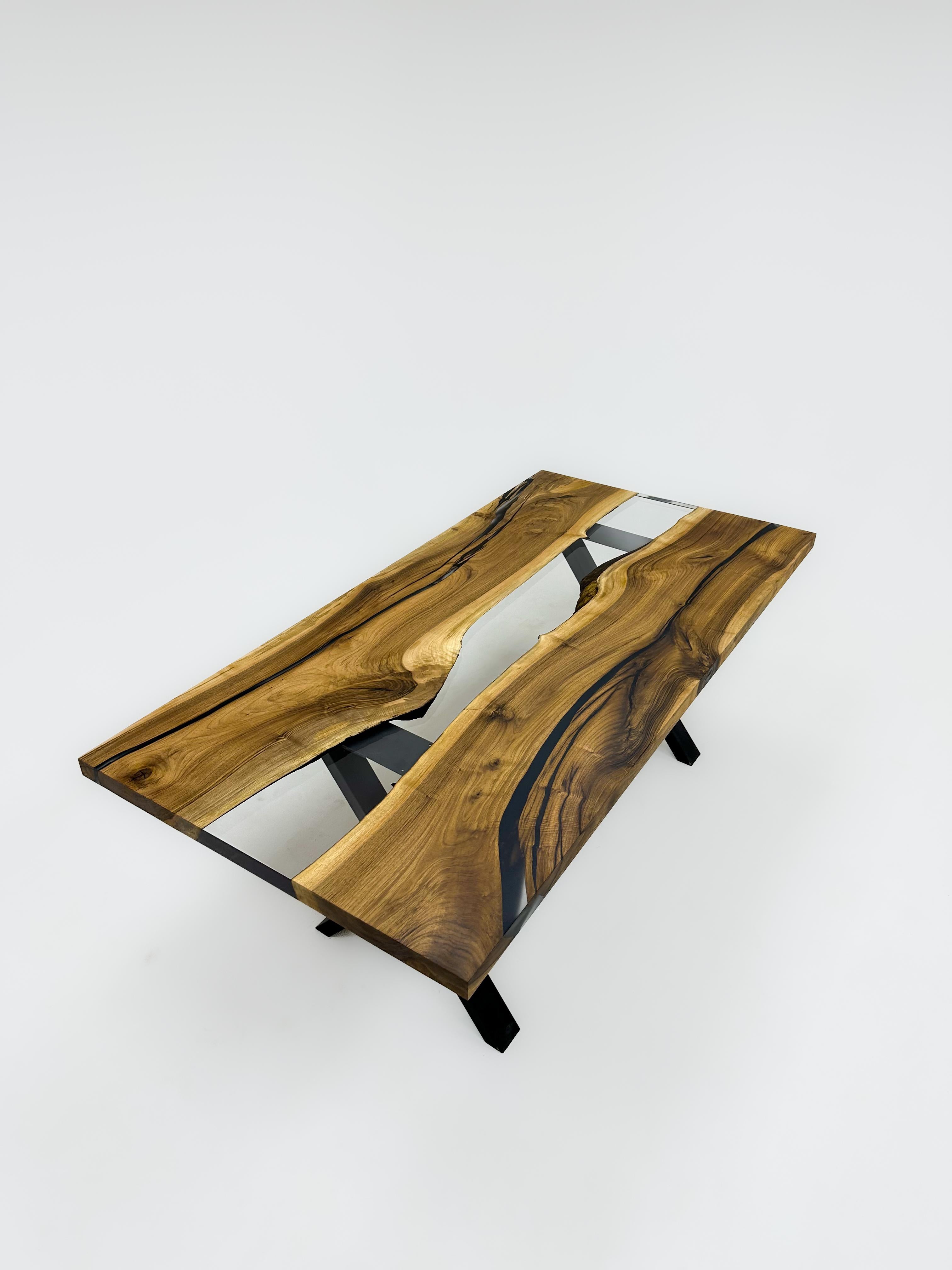 table avec resine et bois
