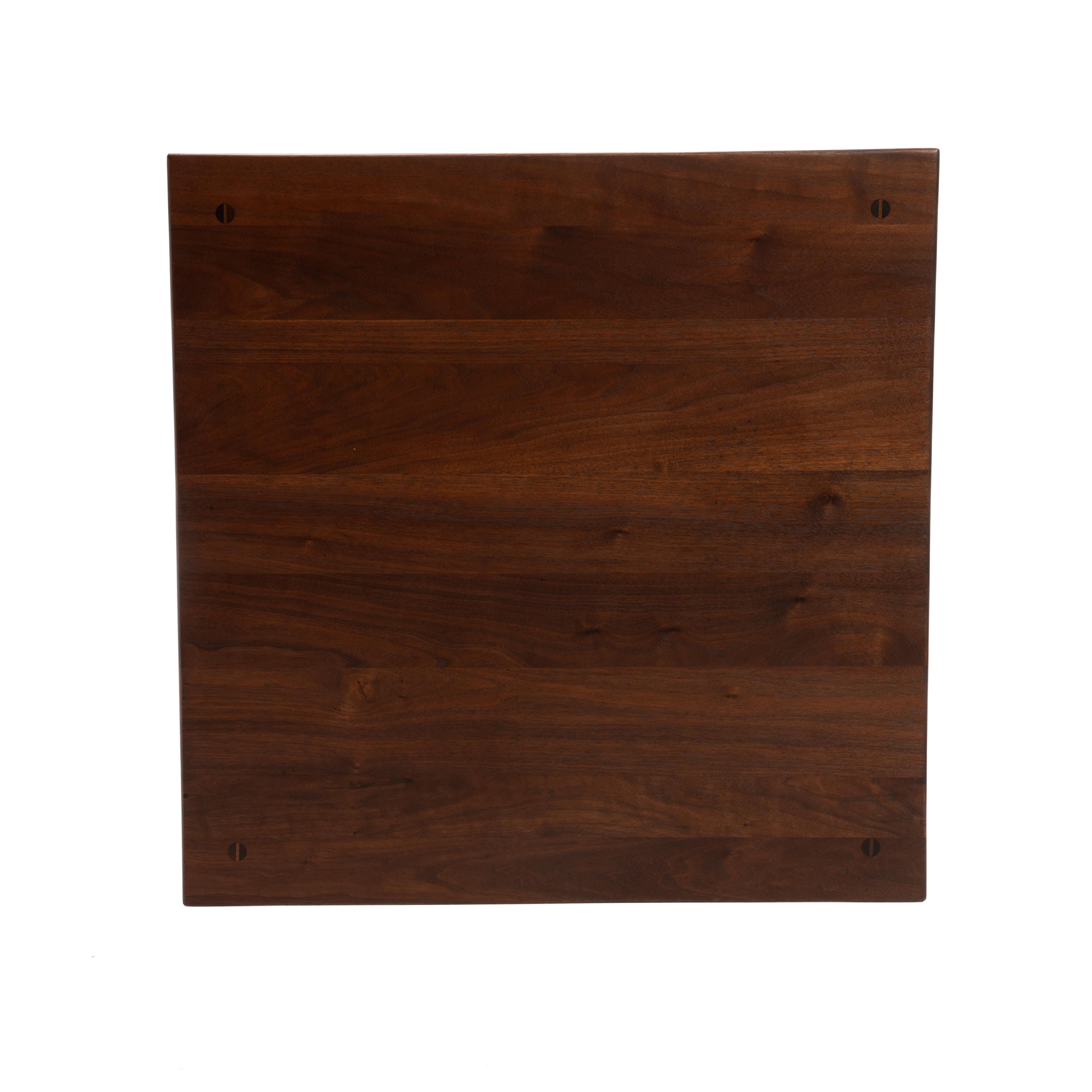 Noyer Table basse de l'école de New Hope fabriquée par Phil Powell en vente