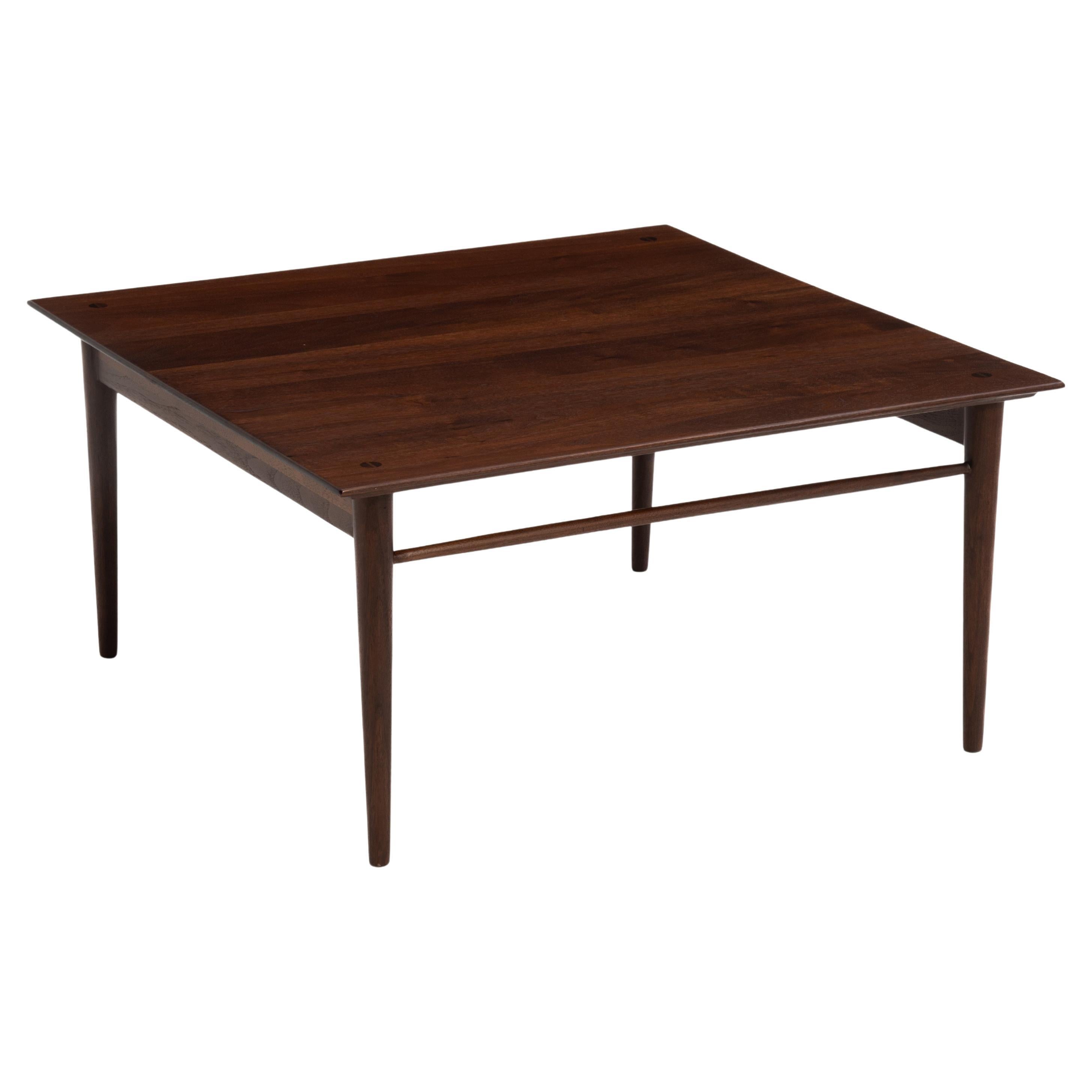 Table basse de l'école de New Hope fabriquée par Phil Powell