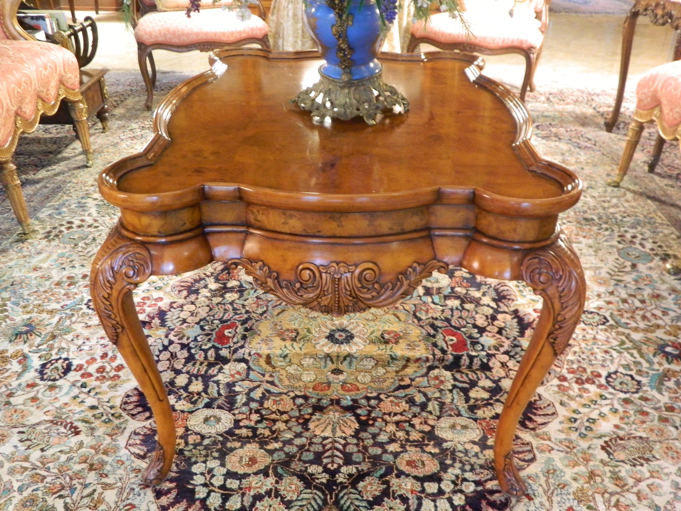 Walnut Coffee Table with a Scalloped Top, 20th Century 2