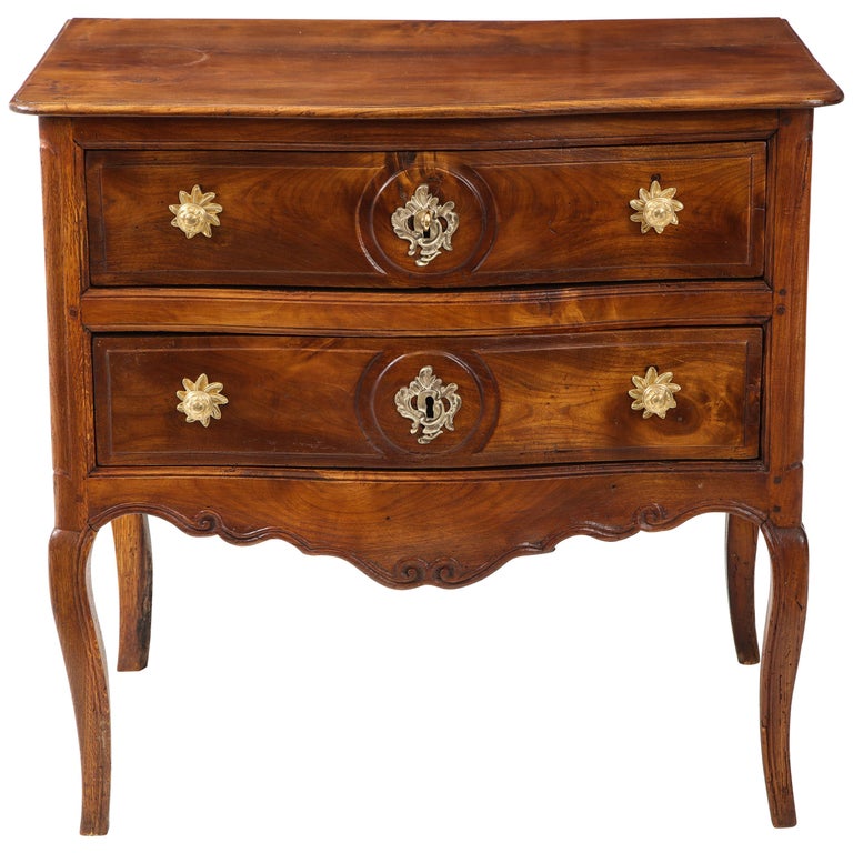 Walnut Commode For Sale at 1stDibs
